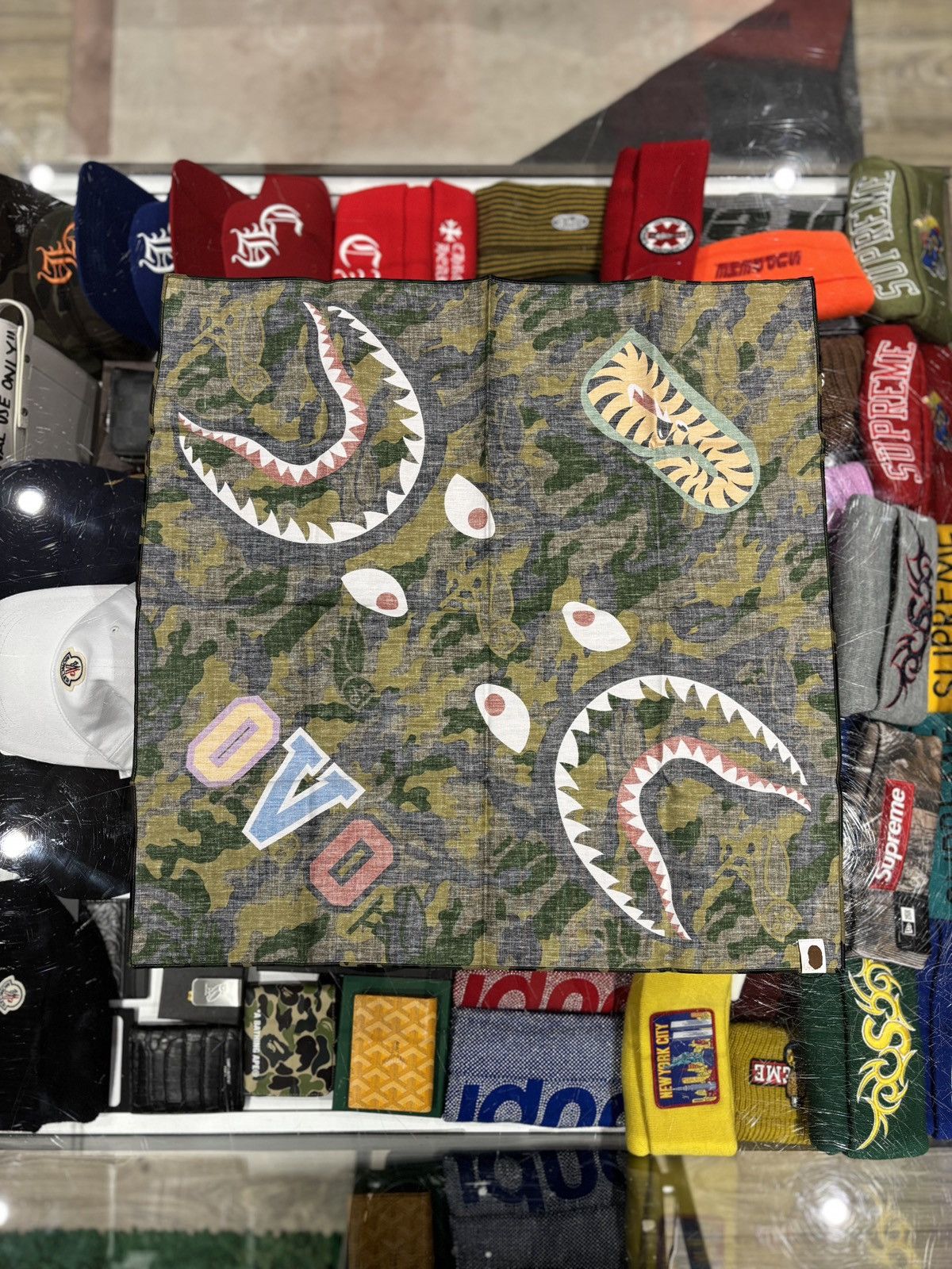 Bape × October's Very Own BAPE x OVO Woodland Camo Shark Bandana Green Size ONE SIZE - 2 Thumbnail