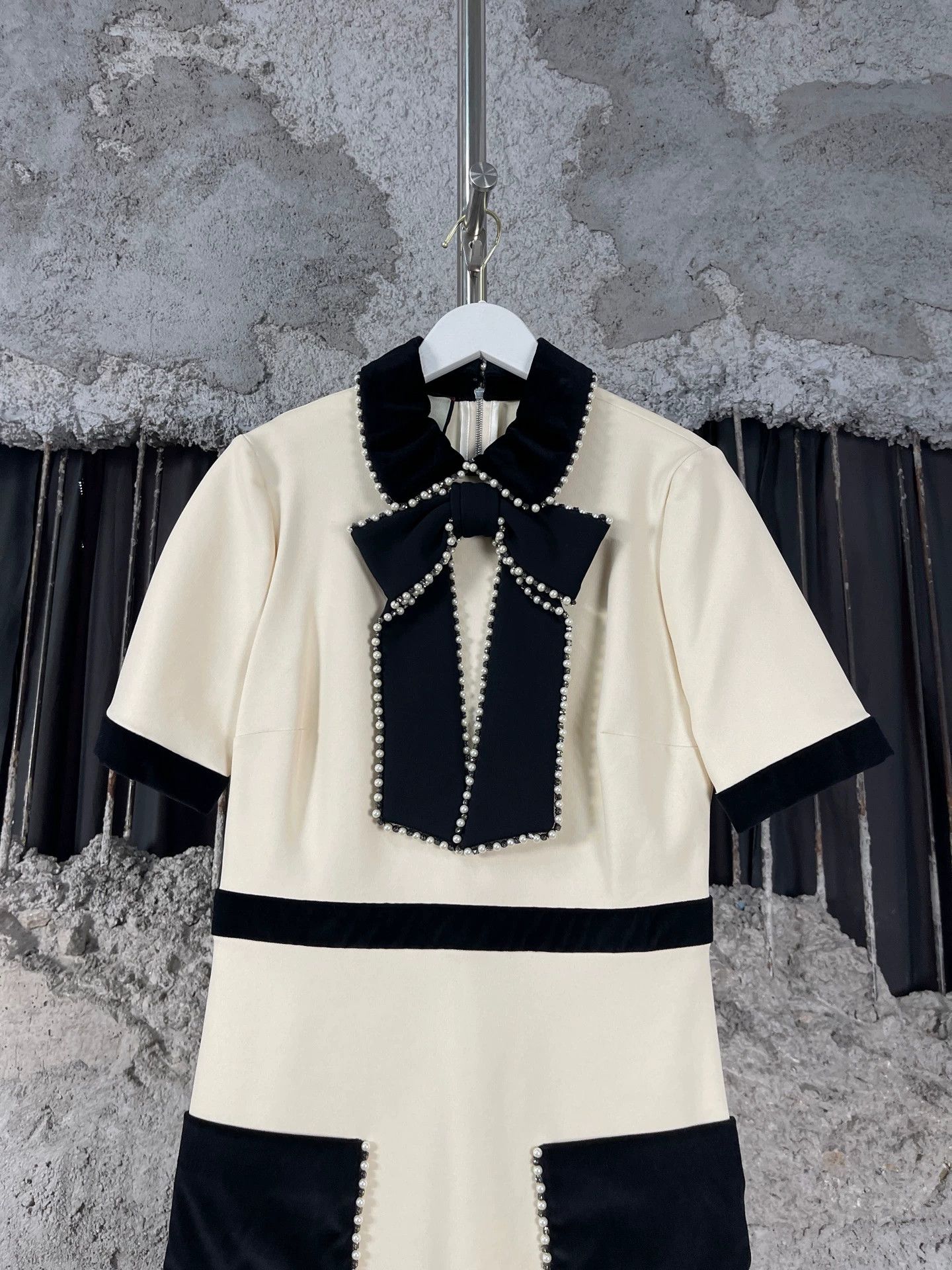 Gucci Gucci Women's Pearl Embellished Dress Size M (New) Size M / US 6-8 / IT 42-44 - 3 Thumbnail