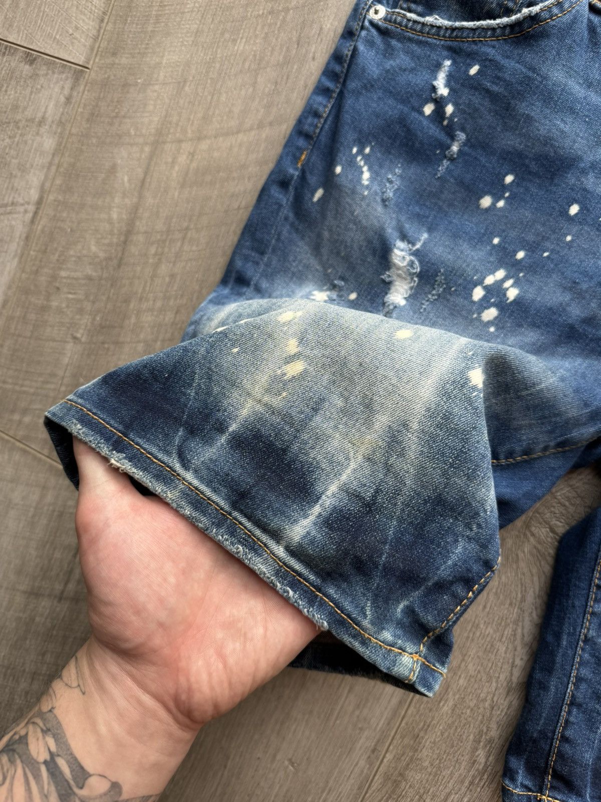 Dsquared2 Dsquared2 shorts distressed denim made in Italy y2k Size US 40 / EU 56 - 5 Thumbnail