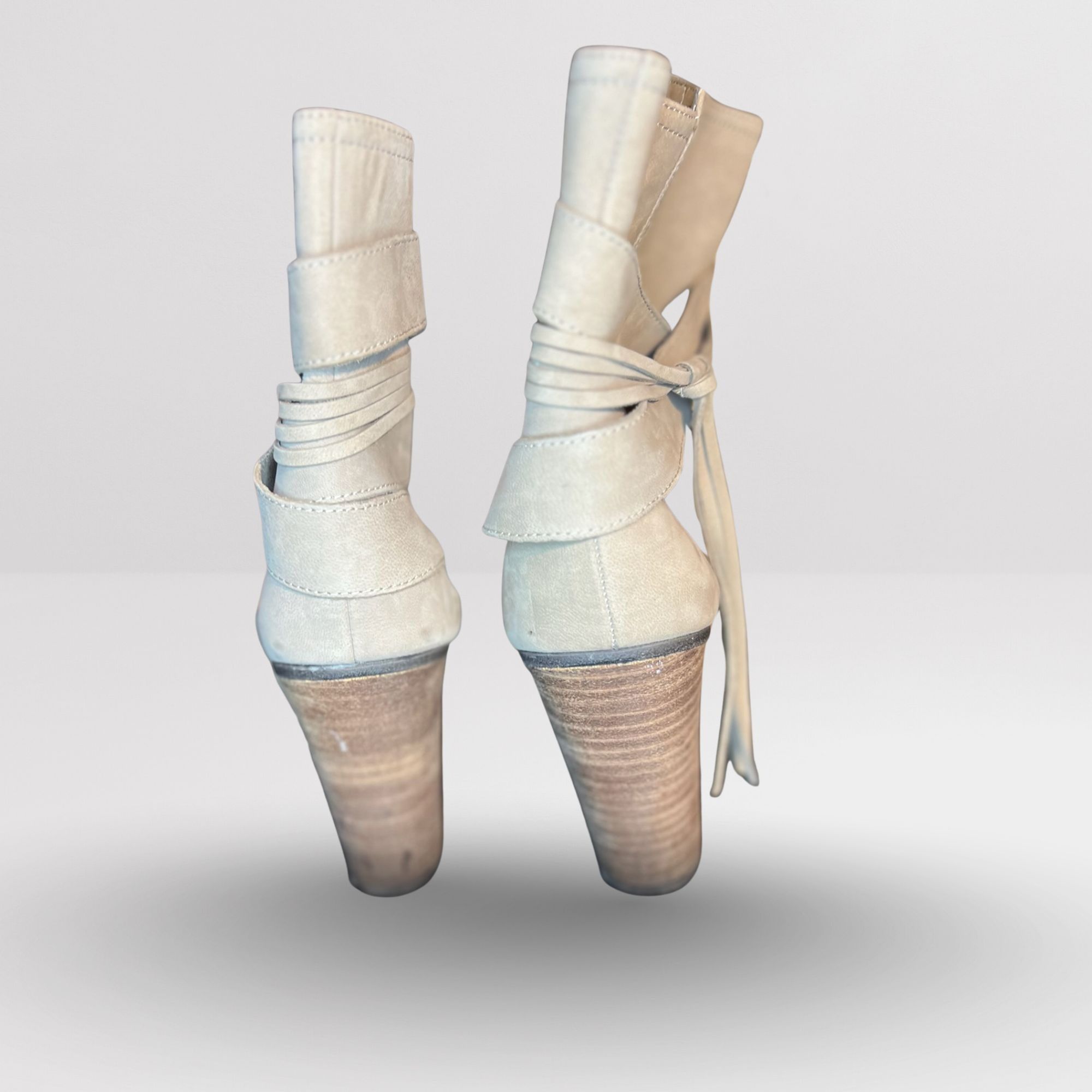 Vince Camuto Vince Camuto Womens Ferrah Bootie Tan/Cashmere Size 10 Suede Size US 10 / IT 40 - 3 Thumbnail