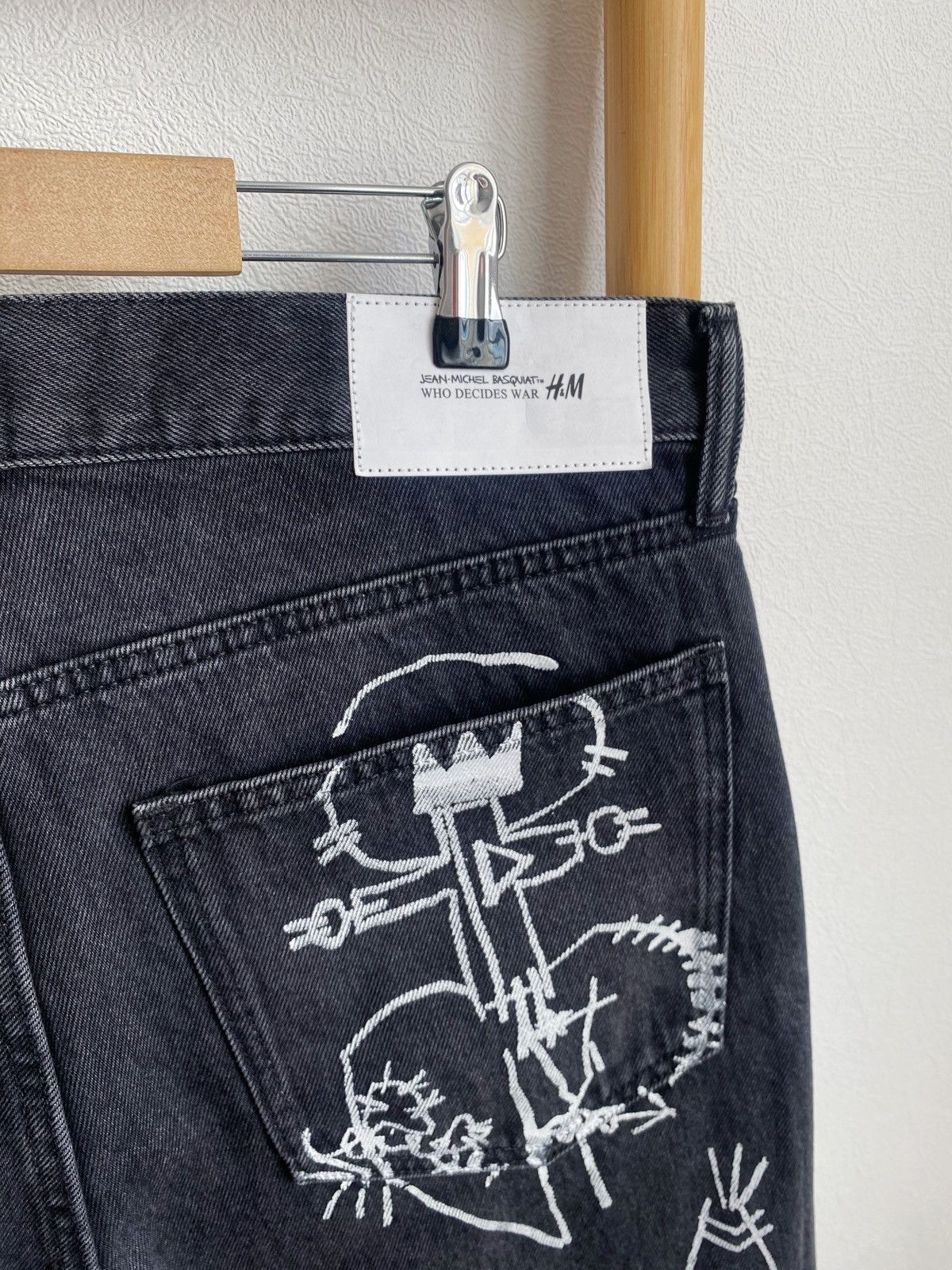 H&M × Jean-Michel Basquiat × Who Decides War Who Decides War Baggy denim jeans H&M x Basquiat x Ev&Tela Size US 32 / EU 48 - 15 Thumbnail