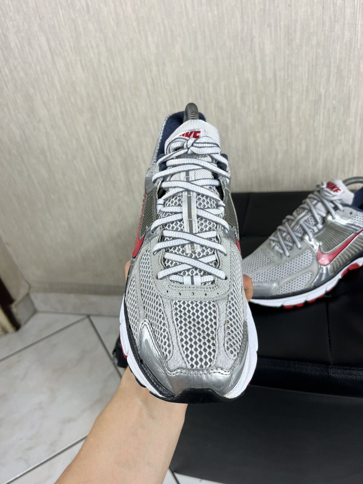 Nike Vintage Nike Vomero 5 mesh y2k silver retro sneakers shoes Size US 8 / EU 41 - 5 Thumbnail
