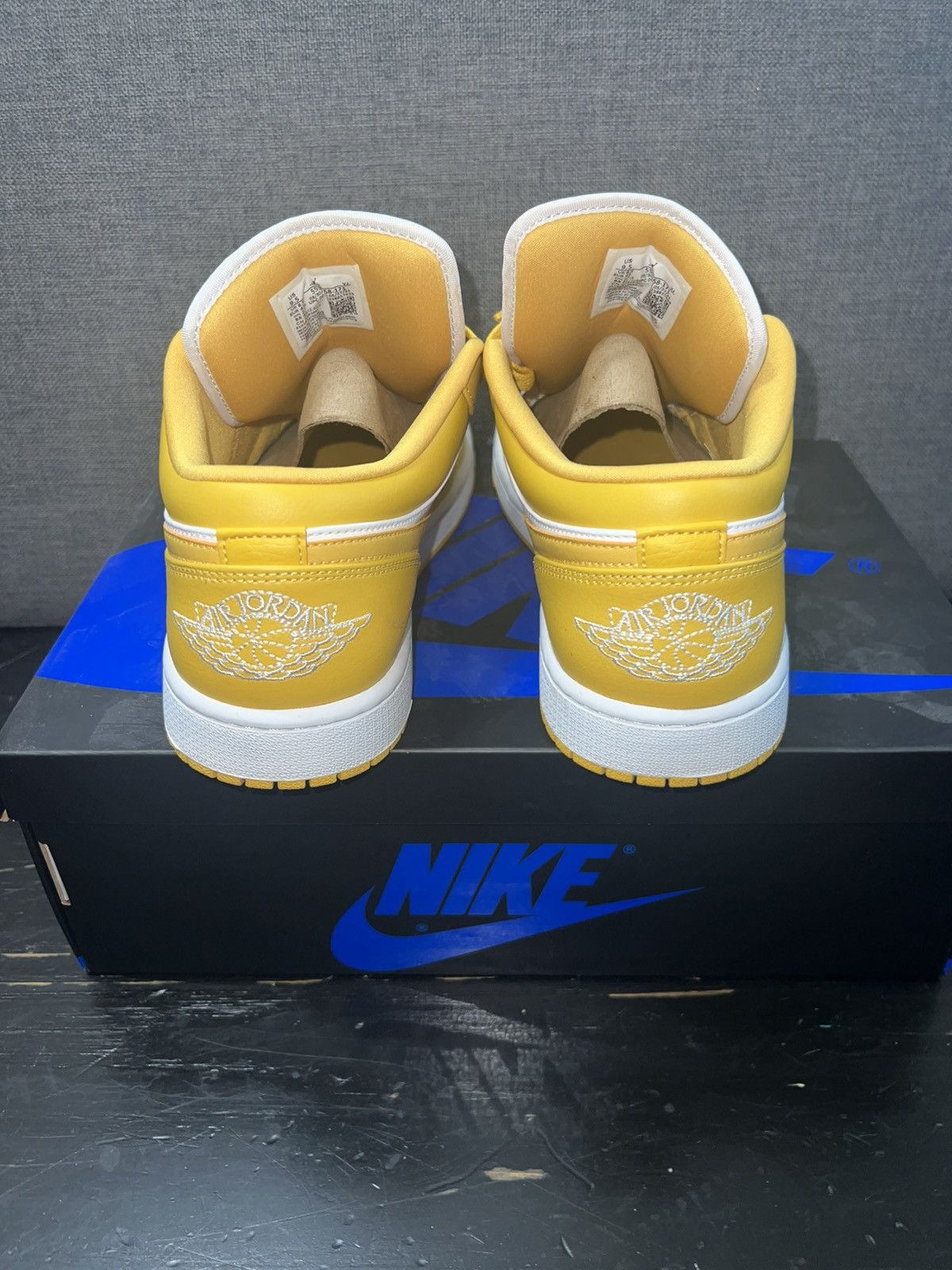 Jordan Brand × Nike Jordan 1 low Pollen Size US 9.5 / EU 42-43 - 4 Thumbnail