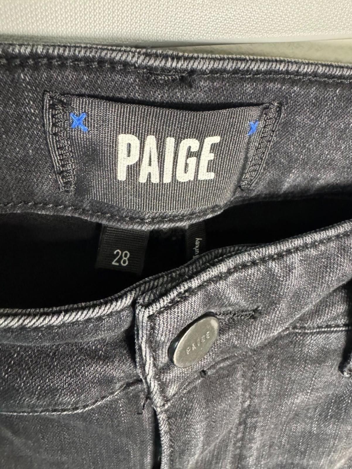 Paige $229 PAIGE GENEVIEVE PETITE SIZE 28 5/6 BLACK FLARE JEANS Size 28" / US 6 / IT 42 - 2 Thumbnail