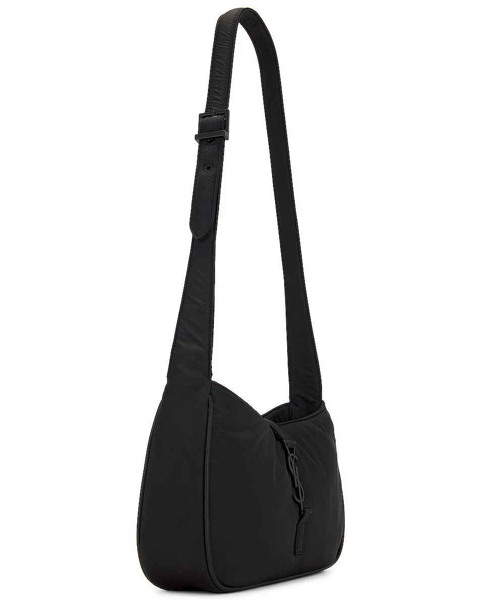 Saint Laurent Paris o1s1wg111124 Dup / Size: OS / Le 5 A 7 Shoulder Bag in Black Size ONE SIZE - 4 Thumbnail
