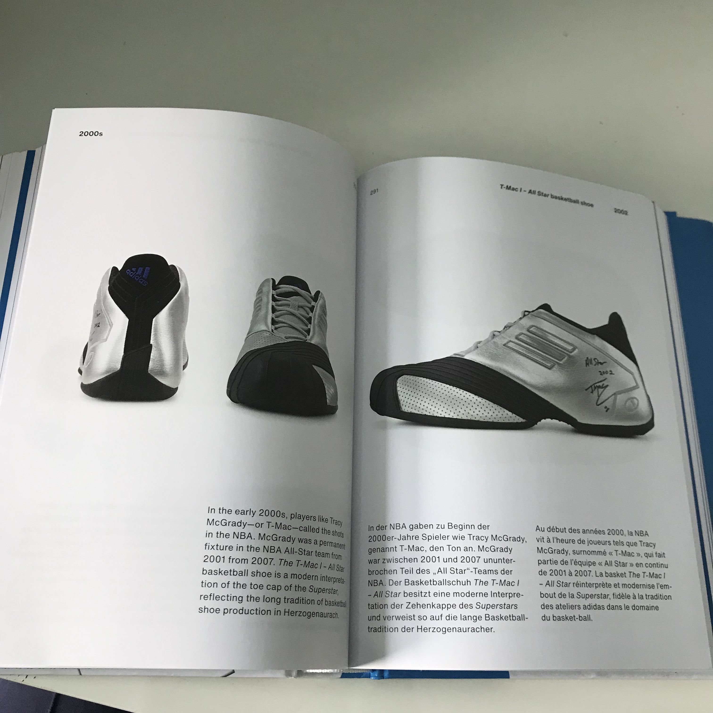 Adidas × Hypebeast × Infinite Archives ADIDAS ARCHIVE BOOK TASCHEN THE FOOTWEAR COLLECTION Sneakers Size ONE SIZE - 25 Thumbnail