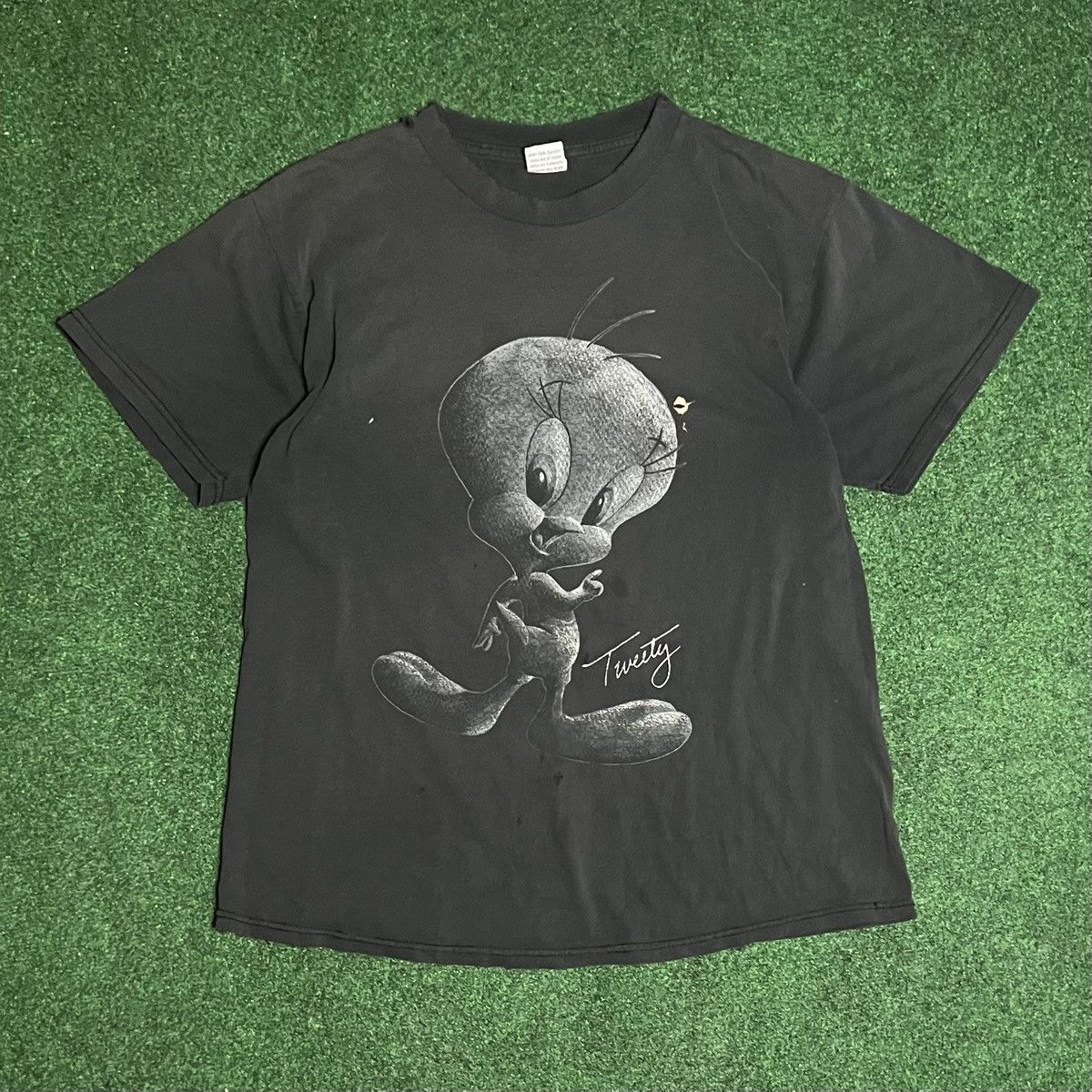Vintage Vintage 90s Tweety Bird Looney Tunes Big Graphic T-Shirt Size US L / EU 52-54 / 3 - 1 Thumbnail