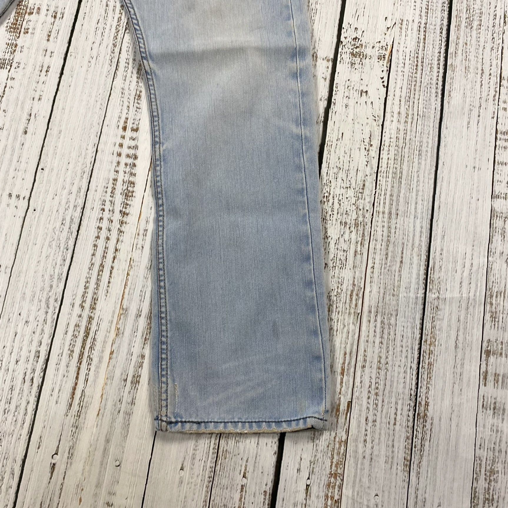 Levi's LEVIS SLIM STRAIGHT 514 ACCENTED POCKET DISTRESSED LIGHT WASH JEANS 33X31 Y2K Size US 33 - 4 Thumbnail