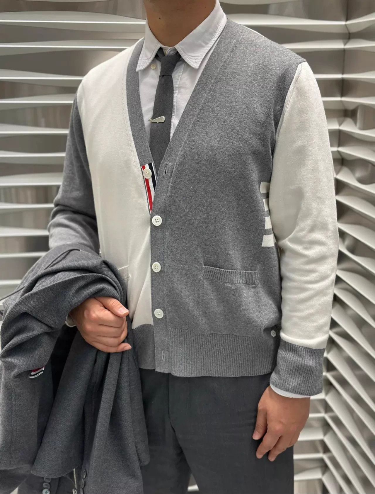 Thom Browne Thom Browne Classic Mid-Gray Solid Wool Tie Size ONE SIZE - 6 Thumbnail