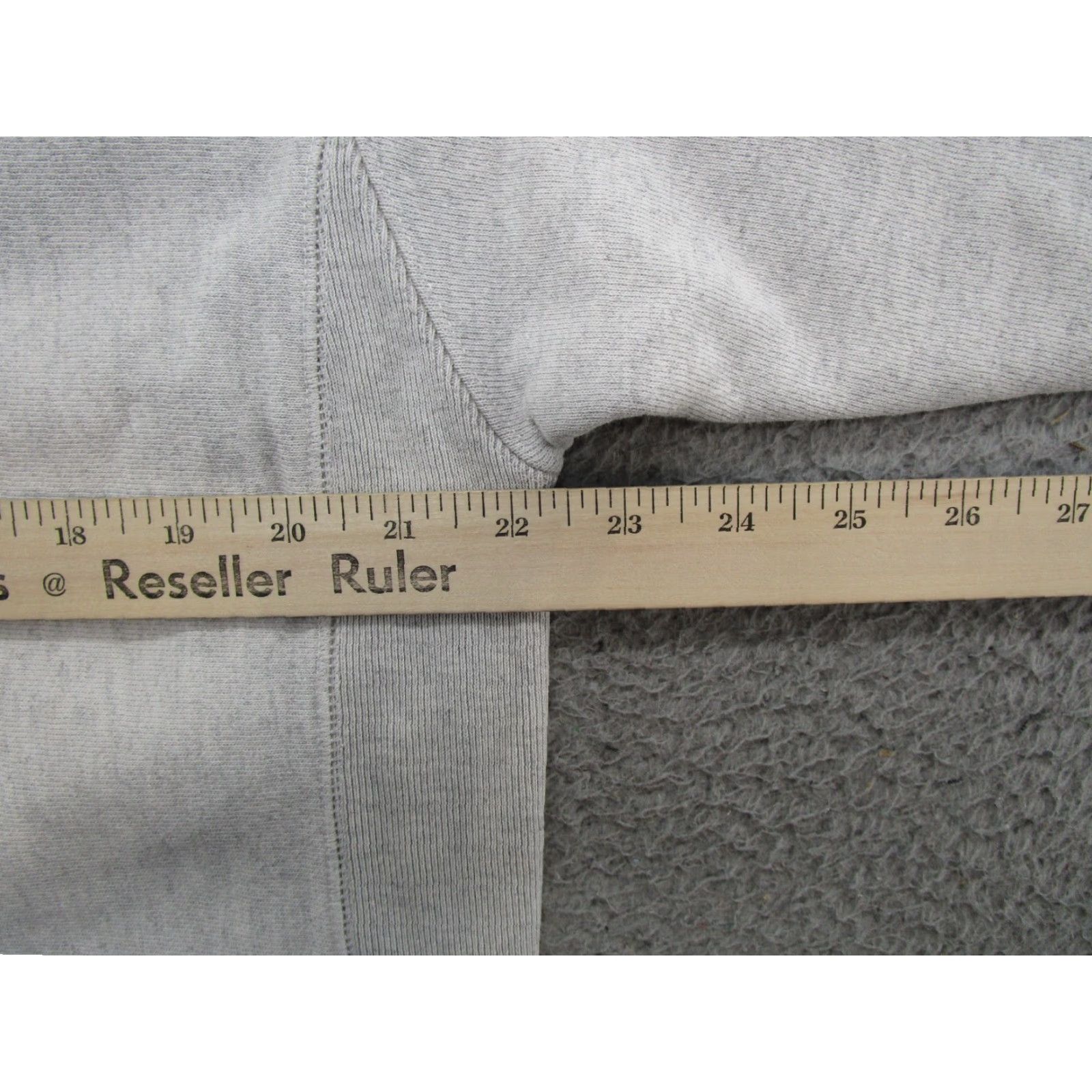 Champion VINTAGE Iowa Hawkeyes Basketball Reverse Weave Gray Sweatshirt M Men Size M Pullover Reversible Sports Size US M / EU 48-50 / 2 - 6 Thumbnail