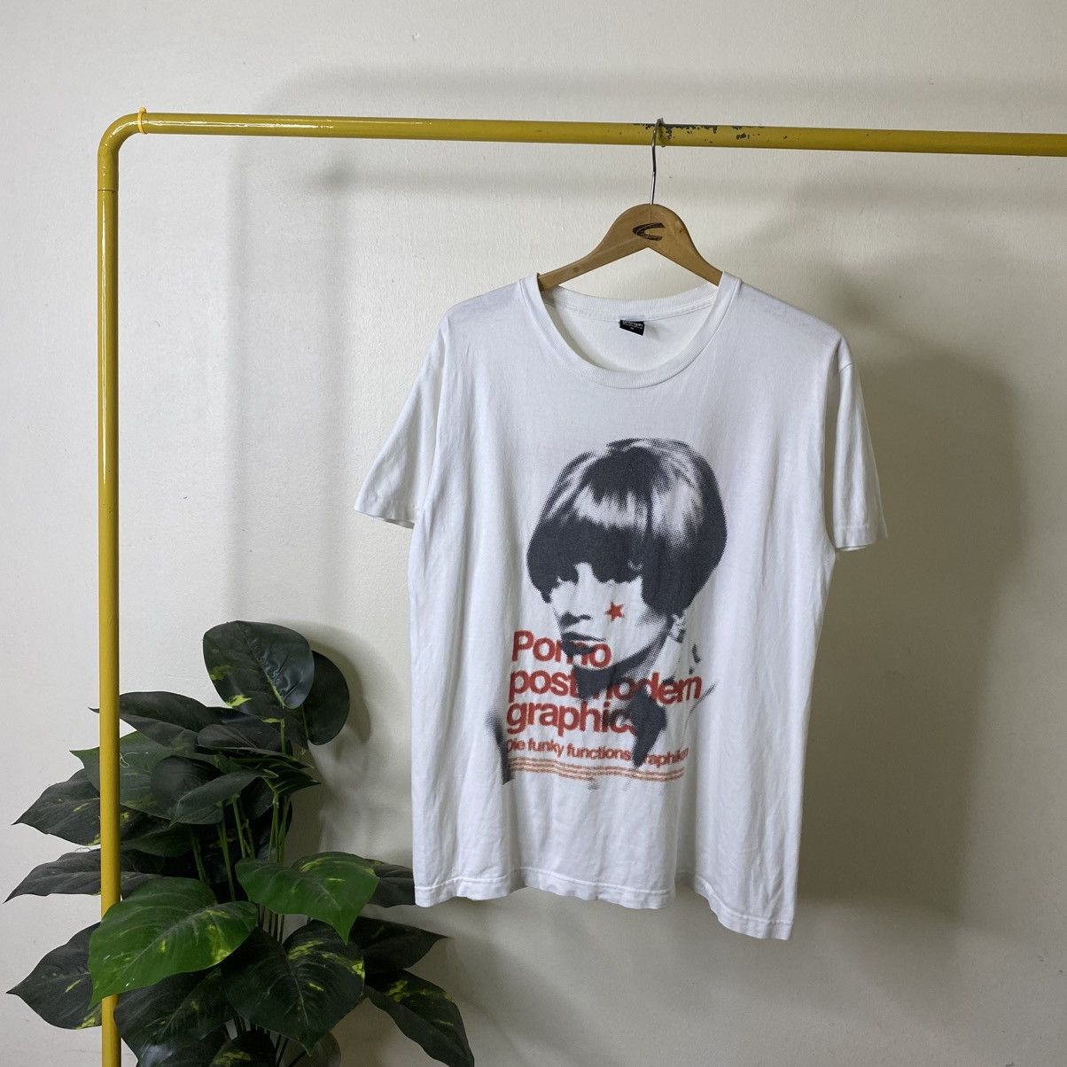 Hysteric Glamour Graniph Pomo Sexy Graphic Hyterics Glamour Style White Tee Size US L / EU 52-54 / 3 - 1 Thumbnail