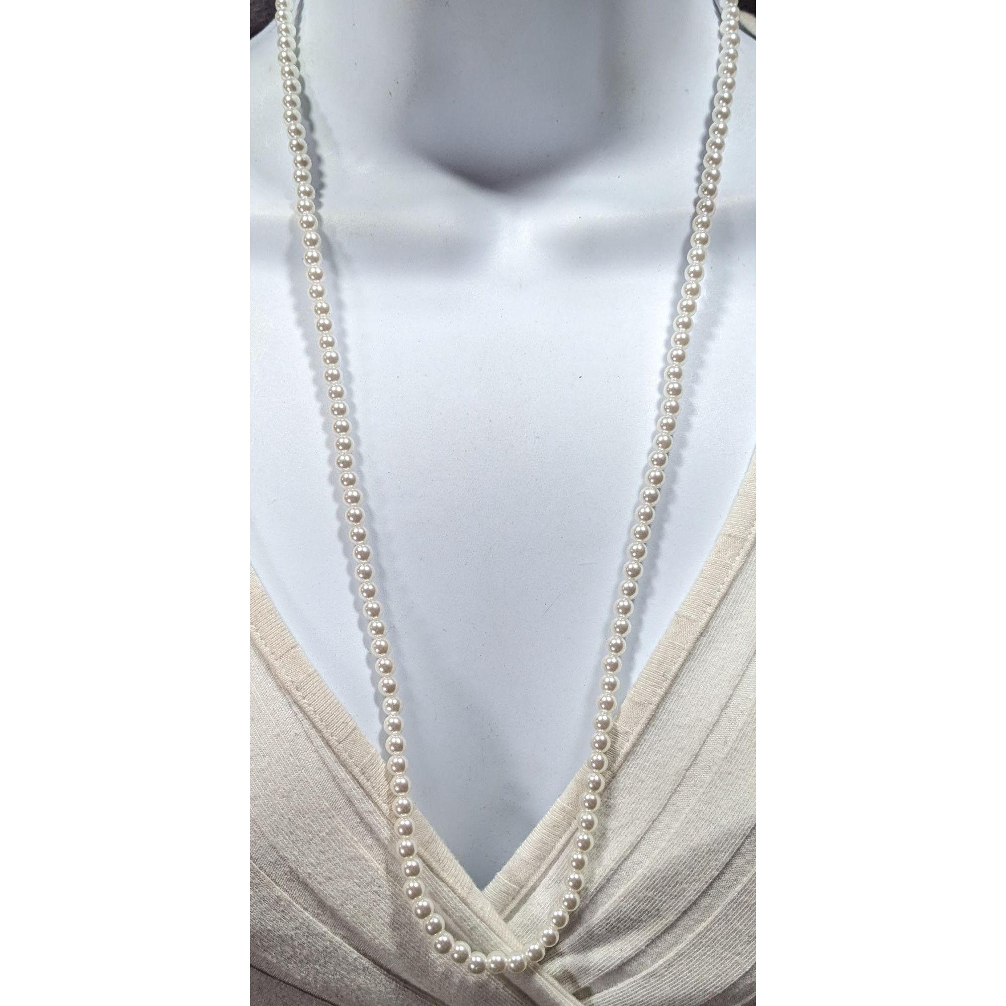 Other Simple Elegant White Faux Pearl Beaded Necklace Size ONE SIZE - 2 Thumbnail