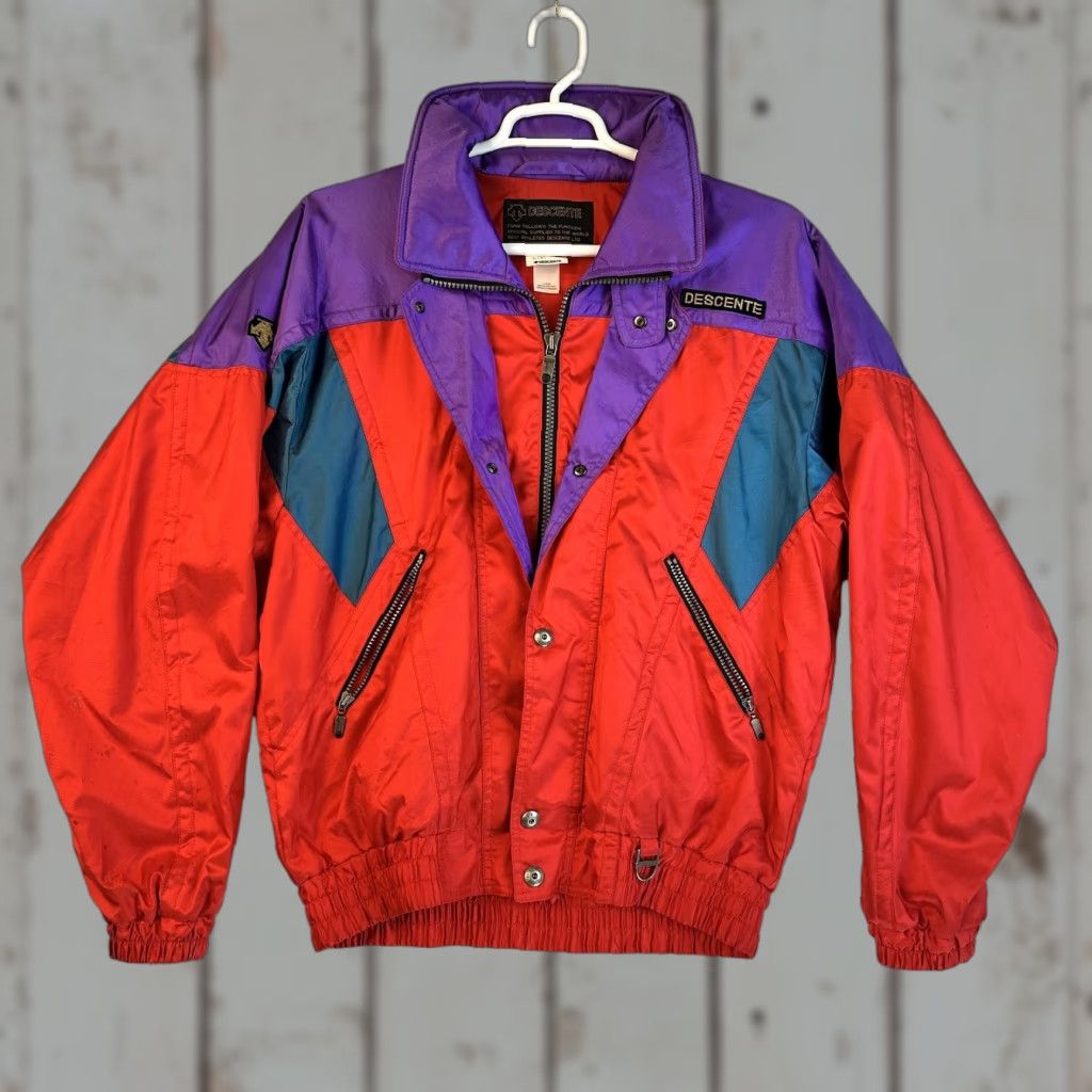 Vintage VINTAGE Descente Jacket Mens 52 Red Purple Entrant SC Ski Snow Stowaway Hood 90s Size US L / EU 52-54 / 3 - 1 Thumbnail