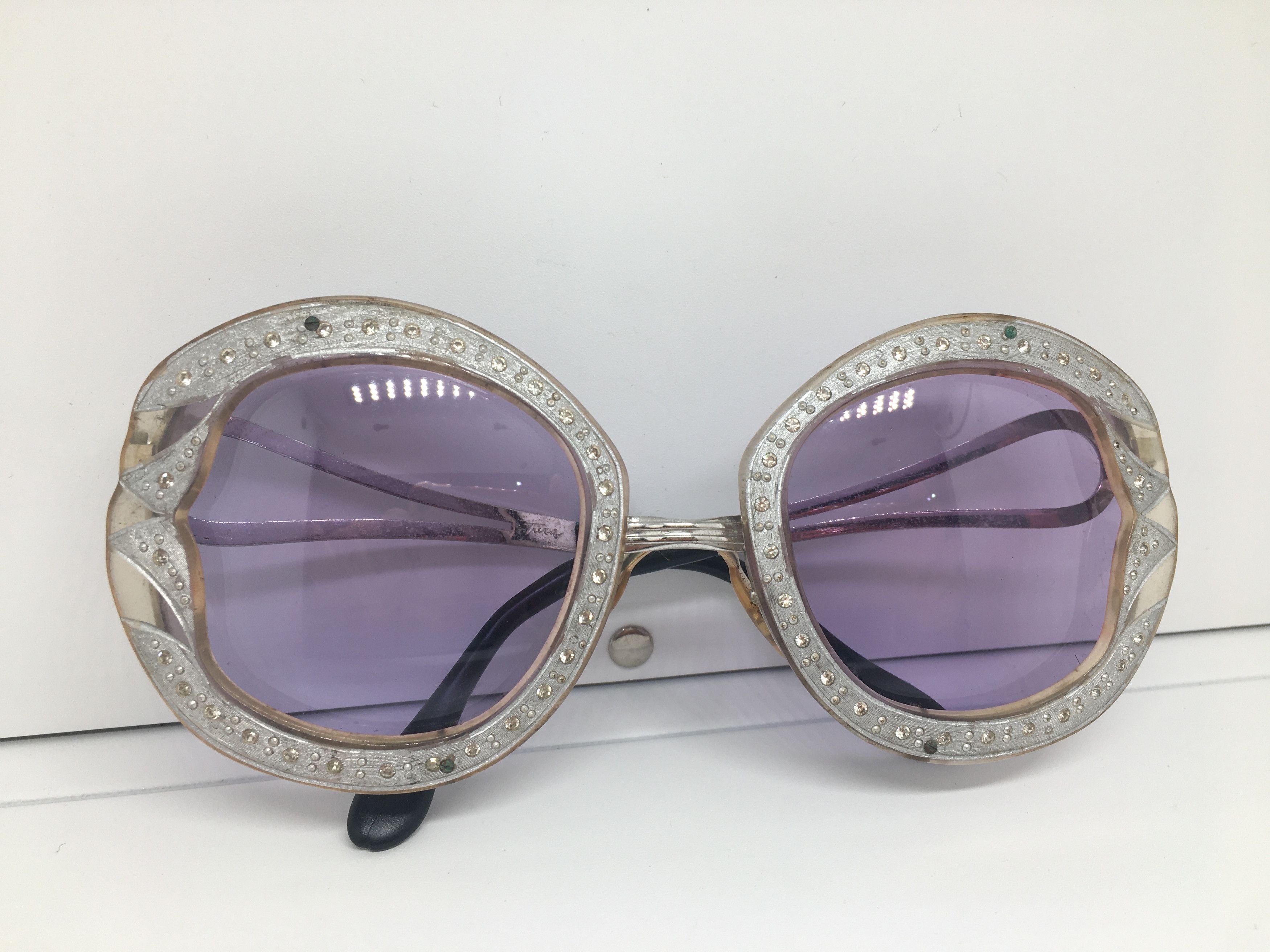 Vintage Vintage Tura Oversize Diva Sungalsses Frame Size ONE SIZE - 8 Thumbnail