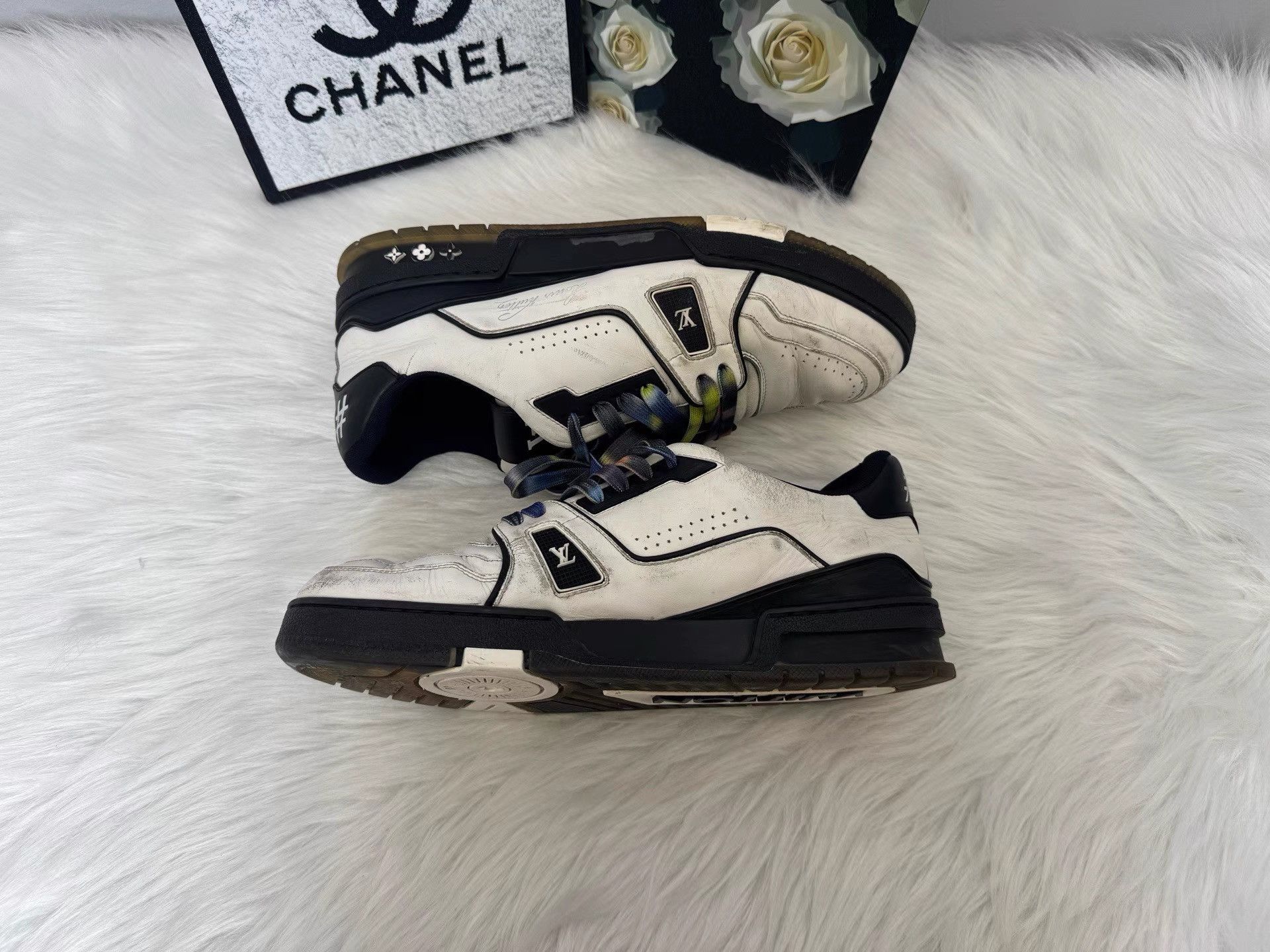 Louis Vuitton Louis Vuitton Trainer Black & White Panda Sneakers K36 Size US 8.5 / EU 41-42 - 6 Thumbnail