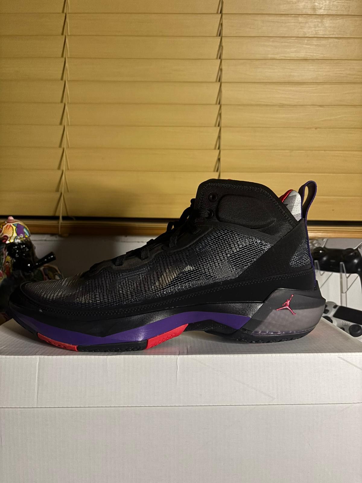 Jordan Brand Nike Air Jordan 37 PF in the "Raptors" Size US 11 / EU 44 - 2 Thumbnail