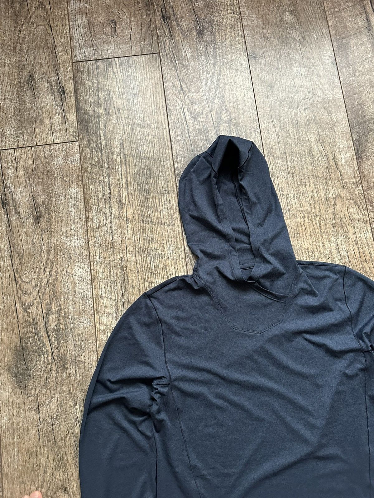 Arc'teryx Women's Arcteryx Blue Light Hoodie Size M / US 6-8 / IT 42-44 - 6 Thumbnail