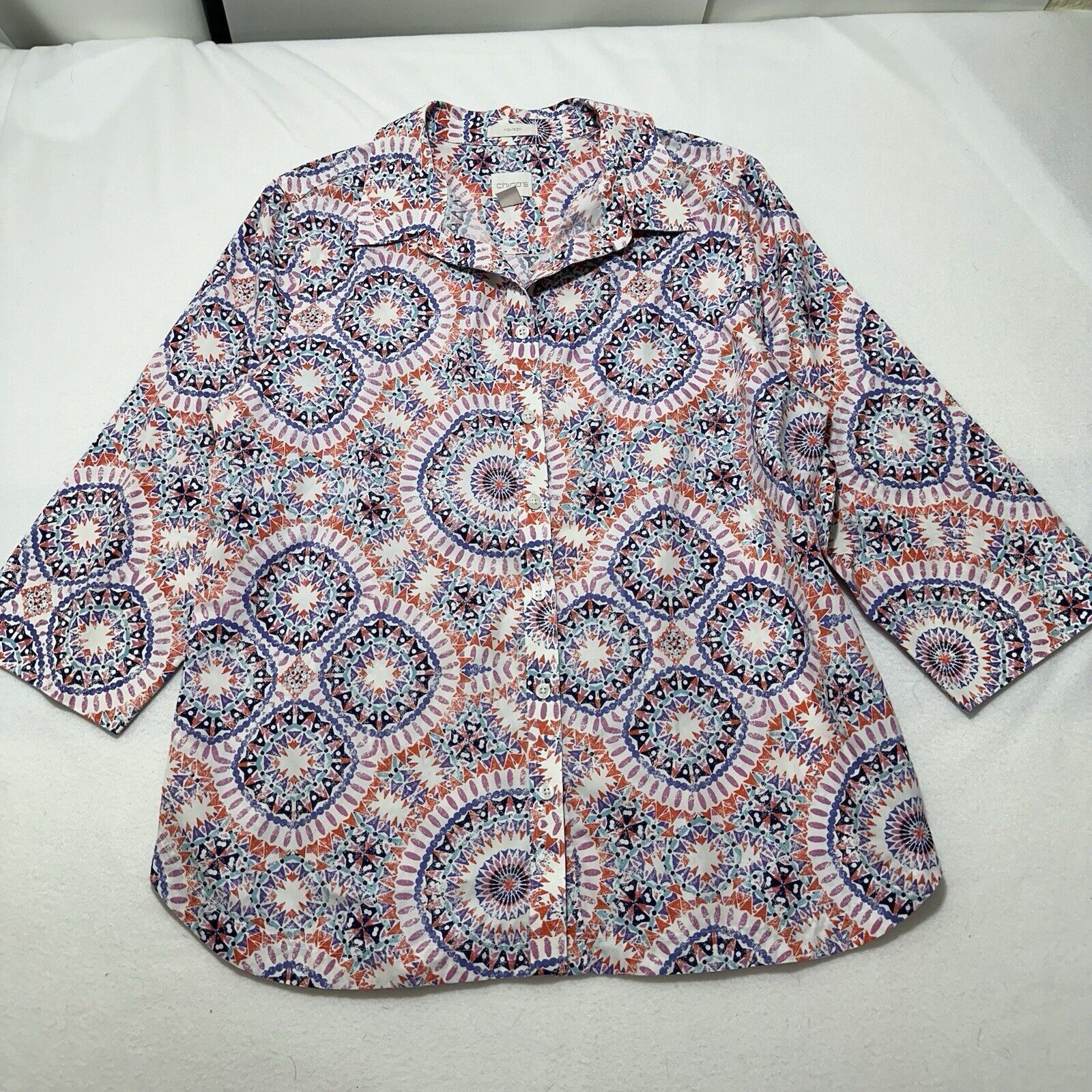 Chicos Chico's Large No Iron Effortless Sunburst Button-Down Shirt Size L / US 10 / IT 46 - 1 Thumbnail