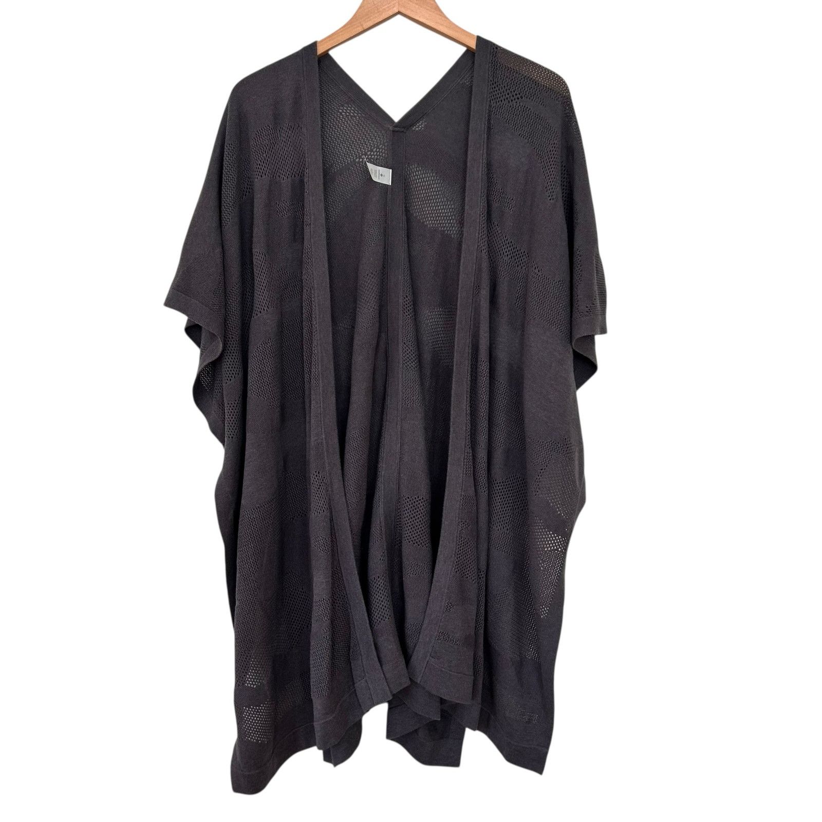 Lululemon Lululemon Gray Find Your Light Cardigan OS Size ONE SIZE - 1 Thumbnail