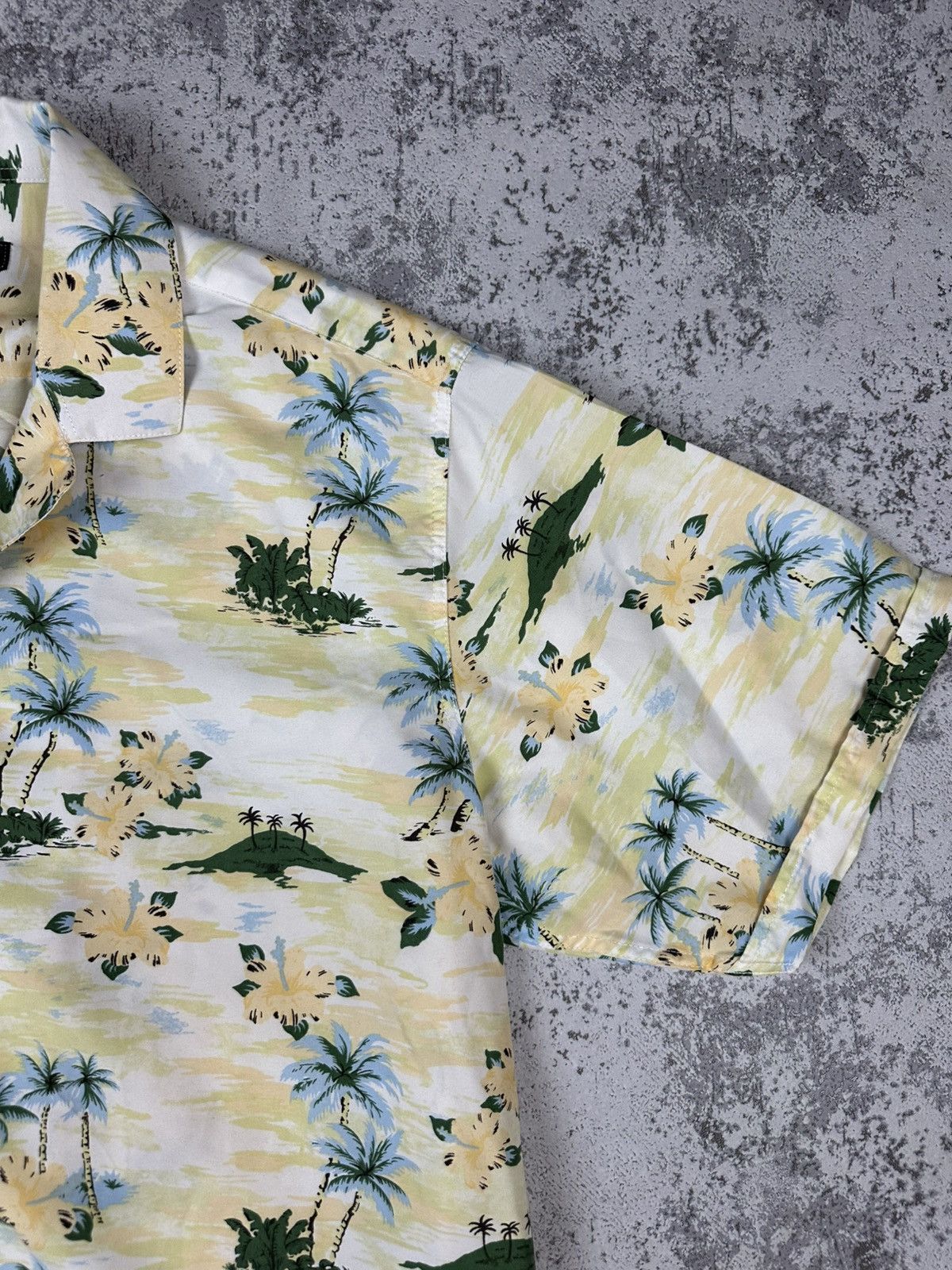Vintage Hawaiian Shirt Yellow Island Print Size US L / EU 52-54 / 3 - 4 Thumbnail