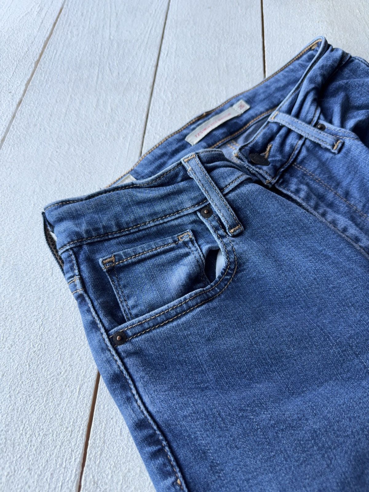 Levi's Vintage 00s Retro style 725 High Rise Bootcut Women’s jeans Size 26" / US 2 / IT 38 - 10 Thumbnail