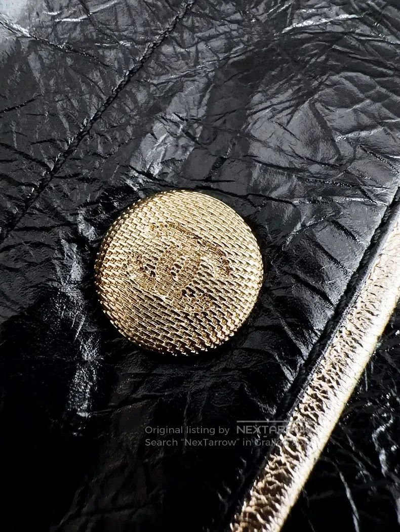 Chanel Chanel 22s black puff sleeve shiny short leather jacket Size XS / US 0-2 / IT 36-38 - 3 Thumbnail