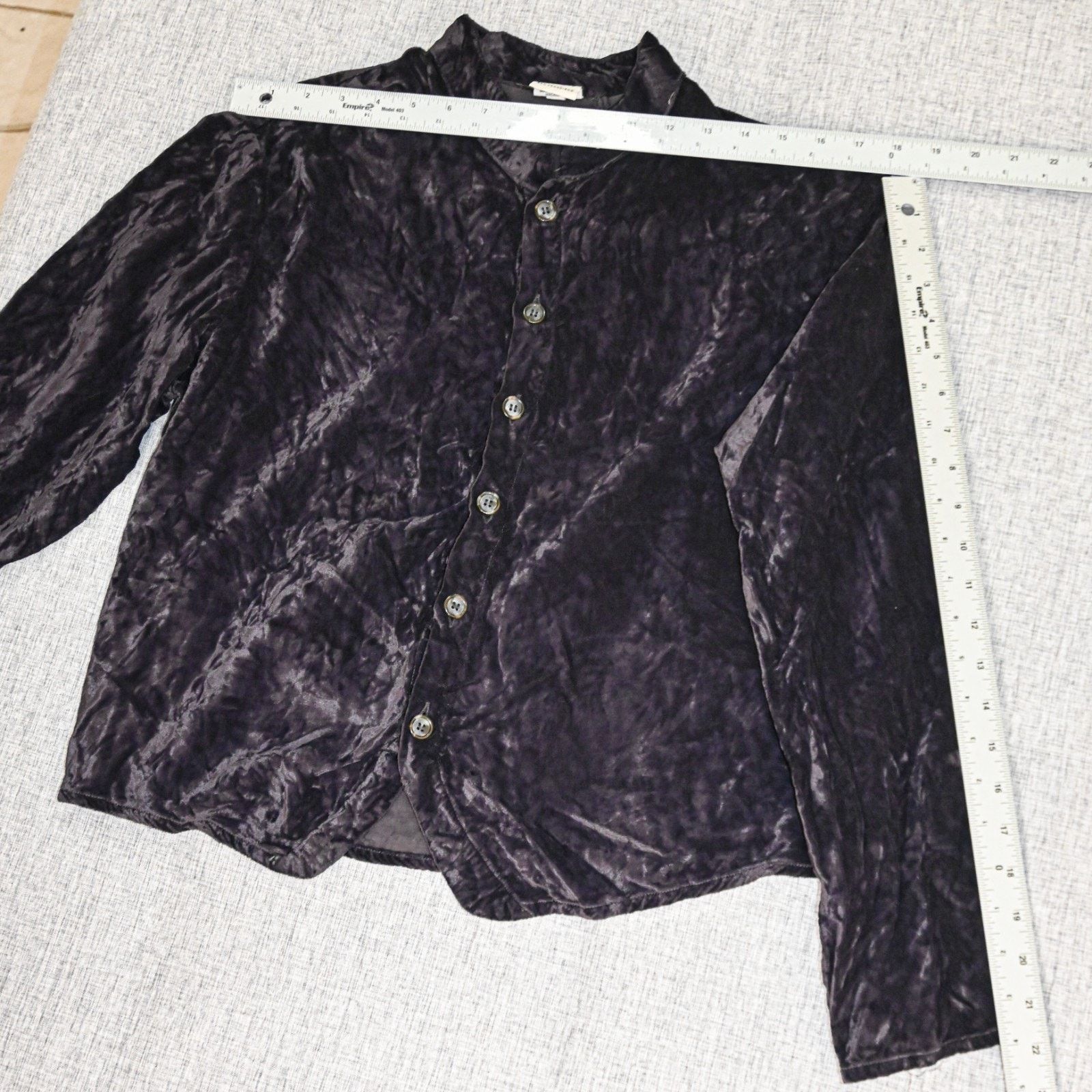 CP Shades CP Shades Medium Purple Velvet blouse button up Rayon Size M / US 6-8 / IT 42-44 - 11 Thumbnail