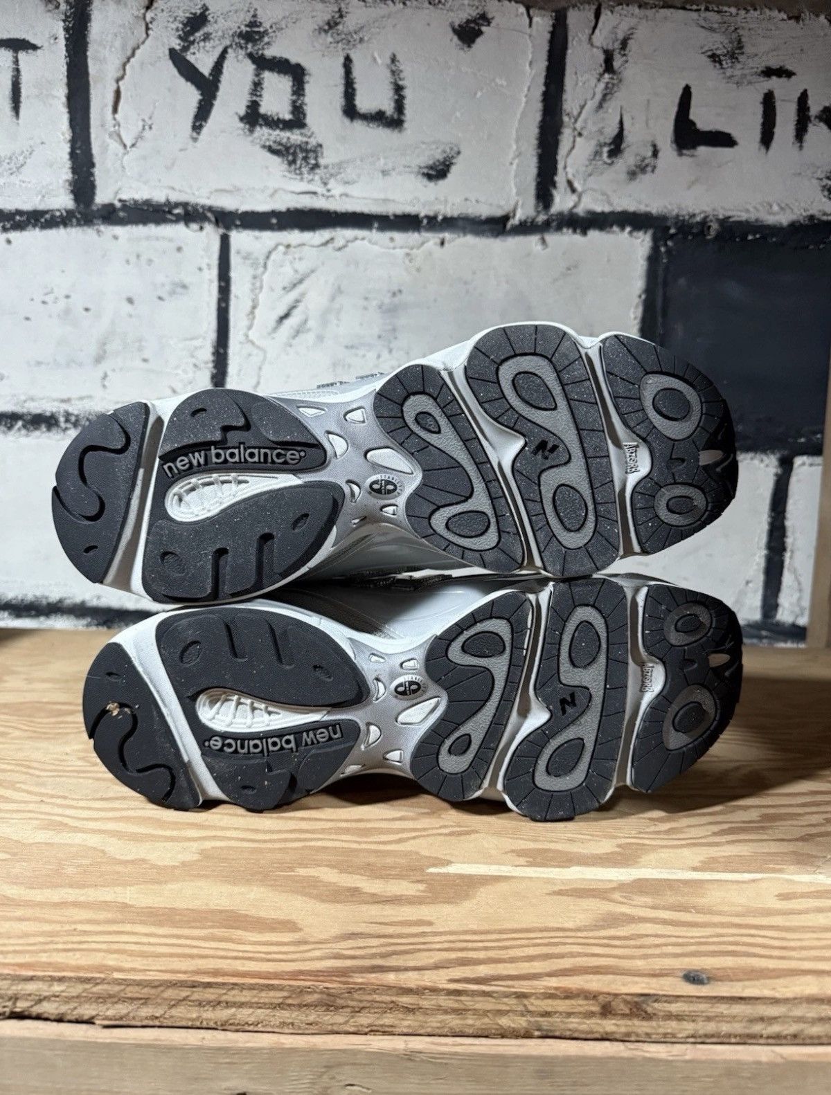 Aime Leon Dore × New Balance New Balance 1000 Aime Leon Dore Grey M1000AL1 Mens Size 13 Size US 13 / EU 46 - 6 Thumbnail