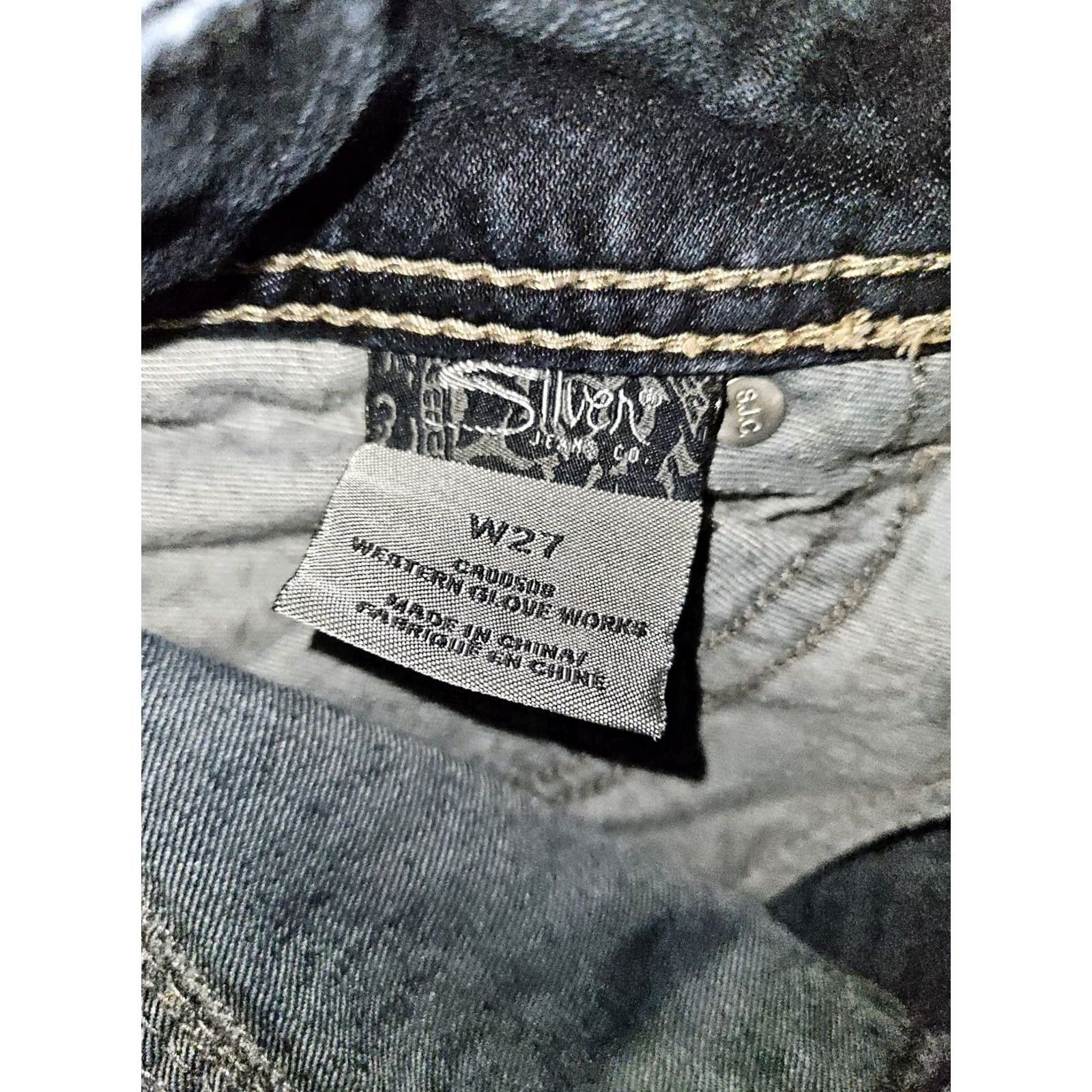 Silver Jeans Co. Silver Jeans Capri Jeans Women's 27 Low Rise Blue Embroidered Sequins Preppy Size 27" / US 4 / IT 40 - 3 Thumbnail