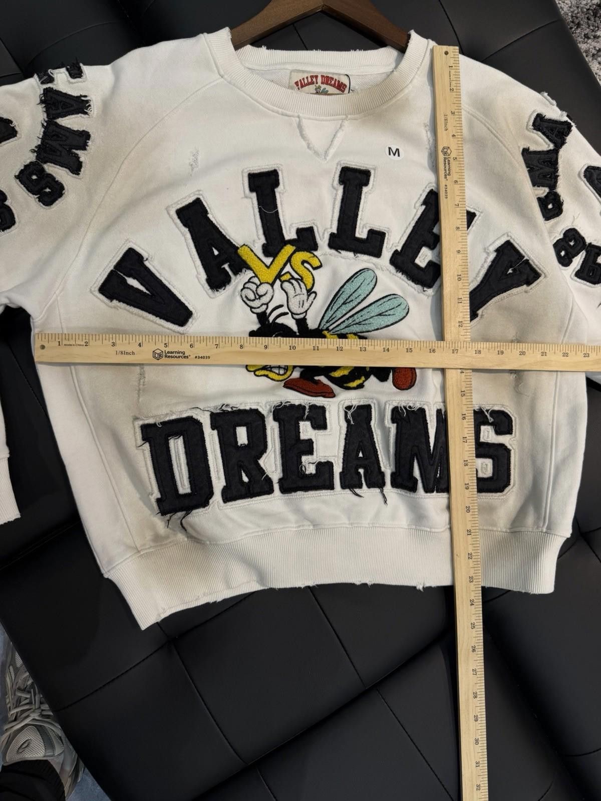 Other Insignia Crewneck Size Medium, Brand New Valley Dreams White Size US M / EU 48-50 / 2 - 7 Thumbnail