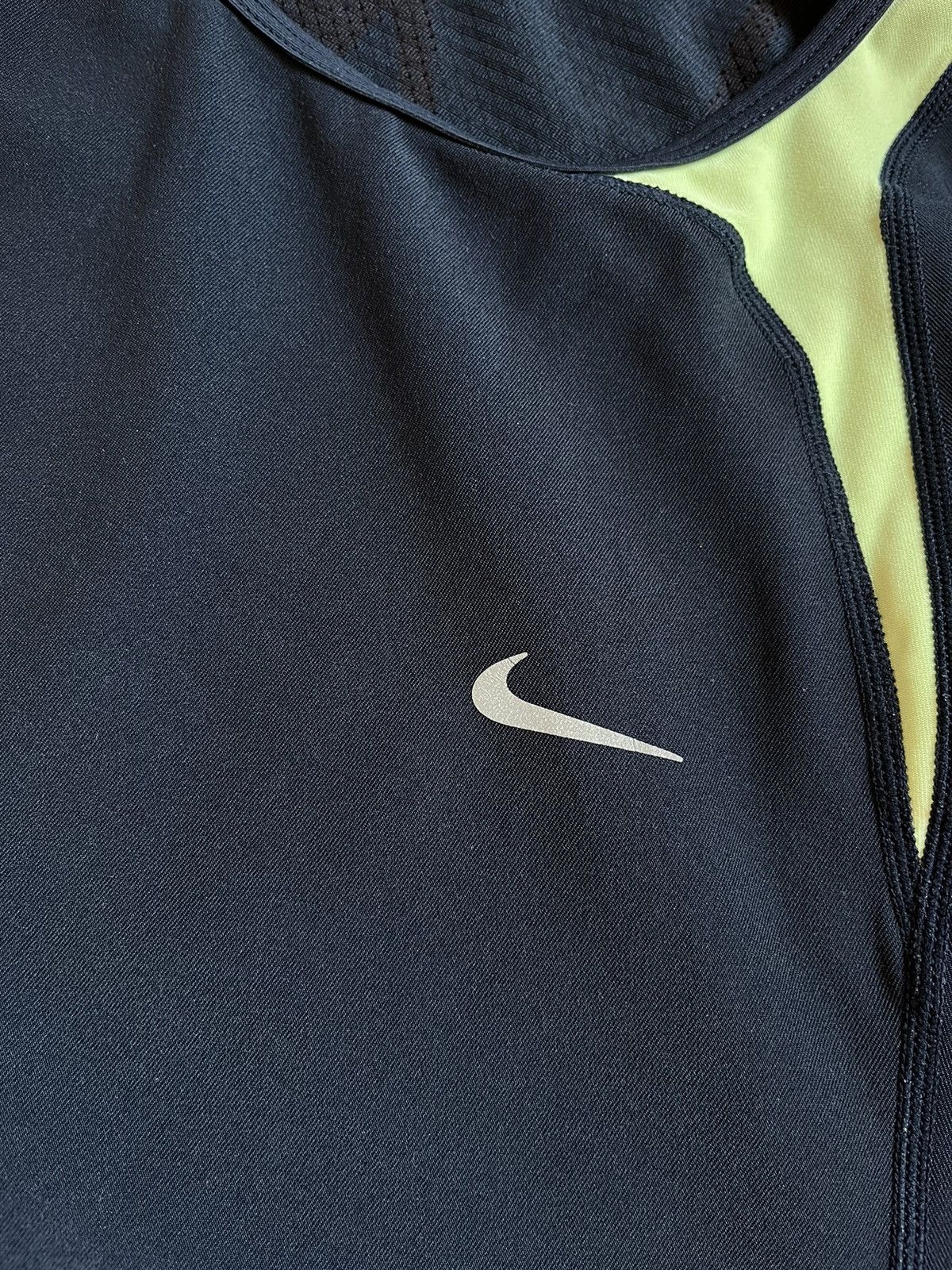 Nike × Vintage Vintage Nike t-shirt sports reflective logo size XL Size US XL / EU 56 / 4 - 7 Thumbnail