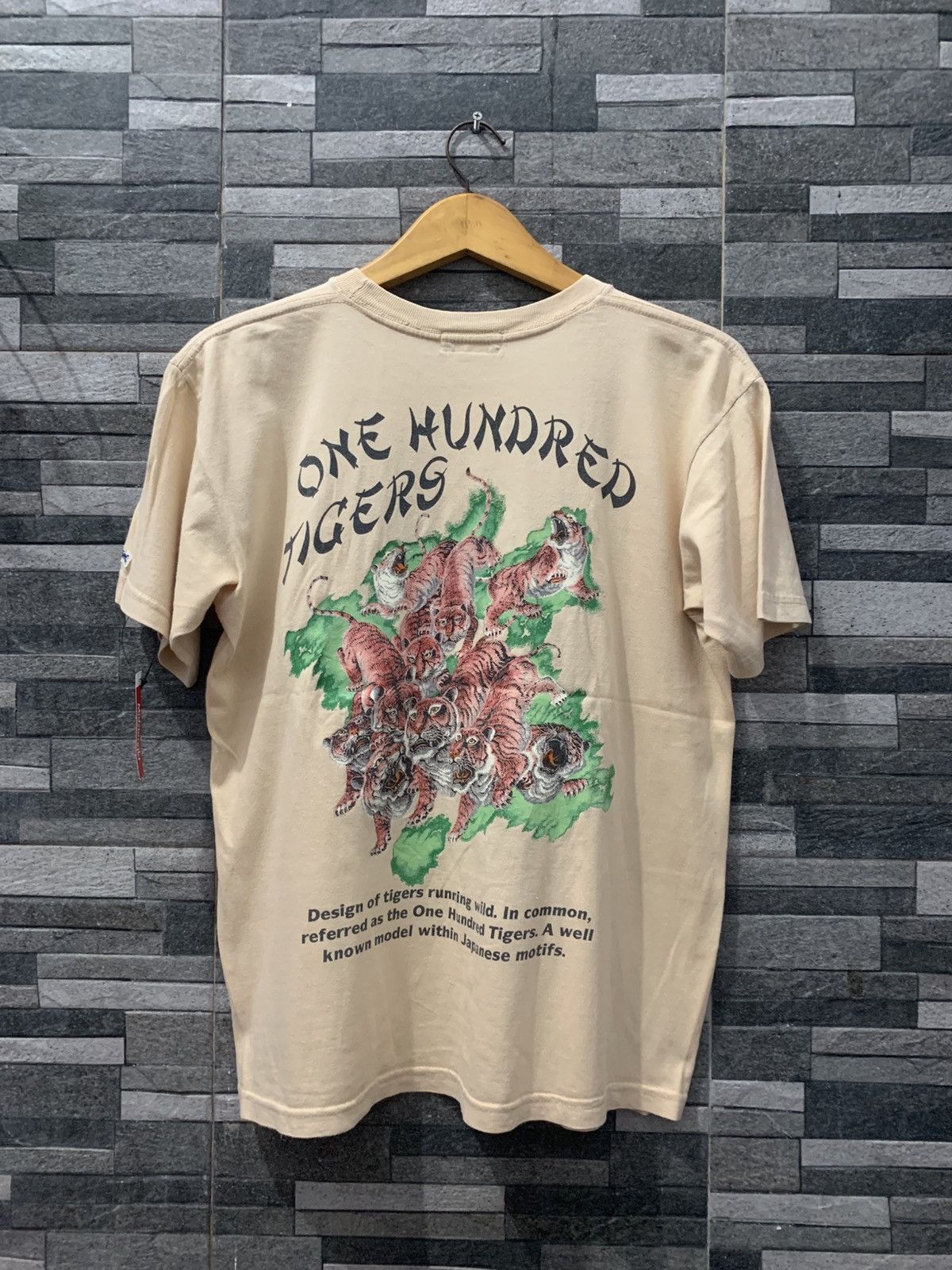 Sun Surf Vintage SUN SURF " ONE HUNDRED TIGERS " Size US M / EU 48-50 / 2 - 1 Thumbnail