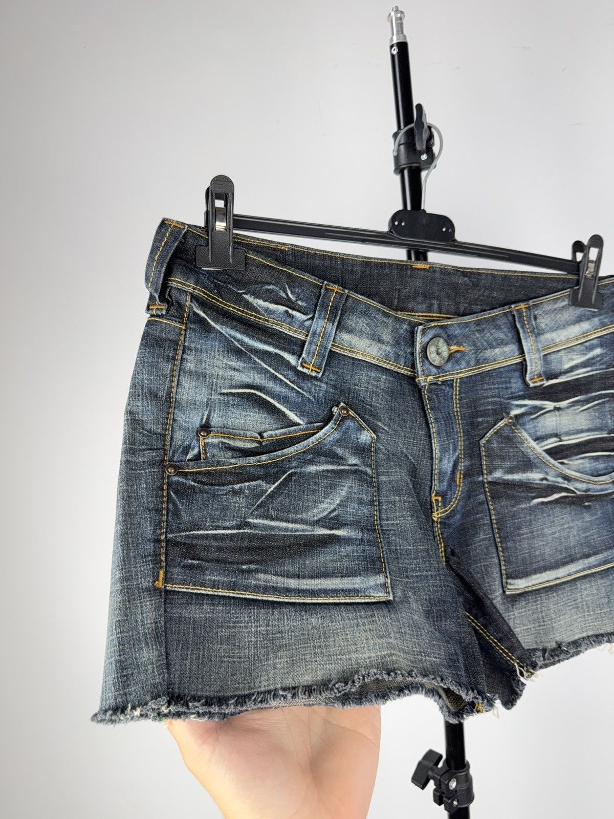 Lee Vintage 00s Lee Cowgirl Wester Denim Shorts Retro Y2K Size 32" / US 10 / IT 46 - 2 Thumbnail