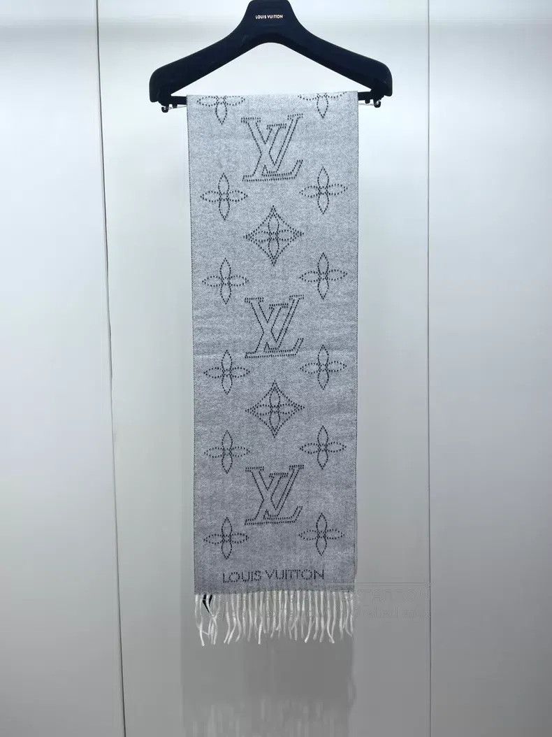 Louis Vuitton Louis Vuitton Grey presbyopic single face cashmere fringe Size ONE SIZE - 2 Thumbnail