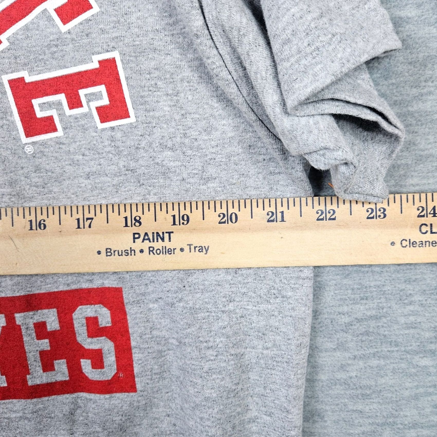 Vintage OHIO STATE Buckeyes Unisex Adult Gray Short Sleeve Tee L Regular Size T-Shirt, Logo, Cotton, Crew Neck, All Seasons, Machine Washable, New Size US 33 - 6 Thumbnail