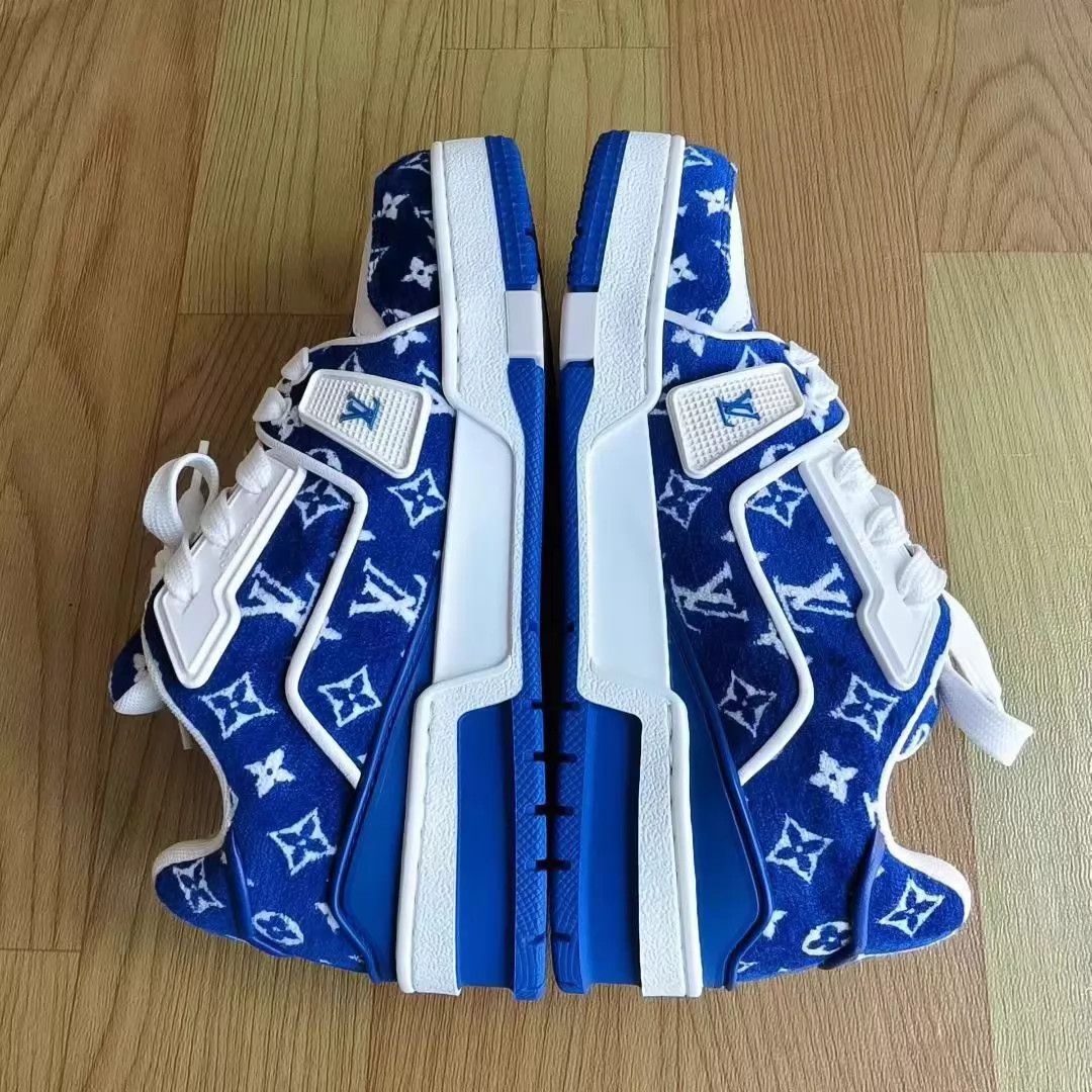 Louis Vuitton LOUIS VUITTON Trainer Low Blue White Unisex 35.5 Size US 4 / IT 34 - 2 Thumbnail