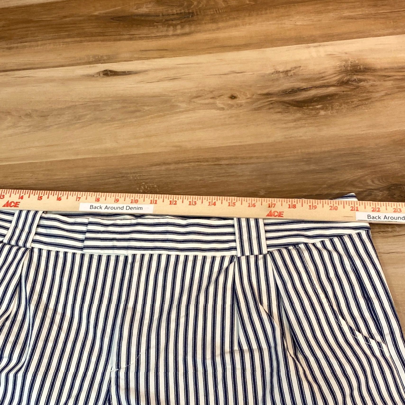 Lands' End Lands' End Womens 20W Striped Pleated Tailored Shorts Navy White Classic Short Size 42" / US 20 - 4 Thumbnail
