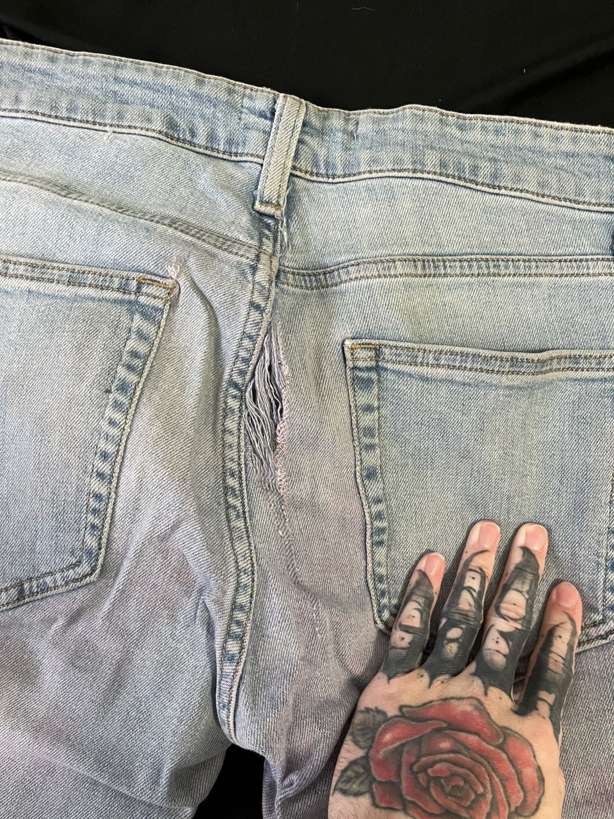 Forever 21 Forever 21 blue distressed pink dye jeans Size US 29 - 6 Thumbnail