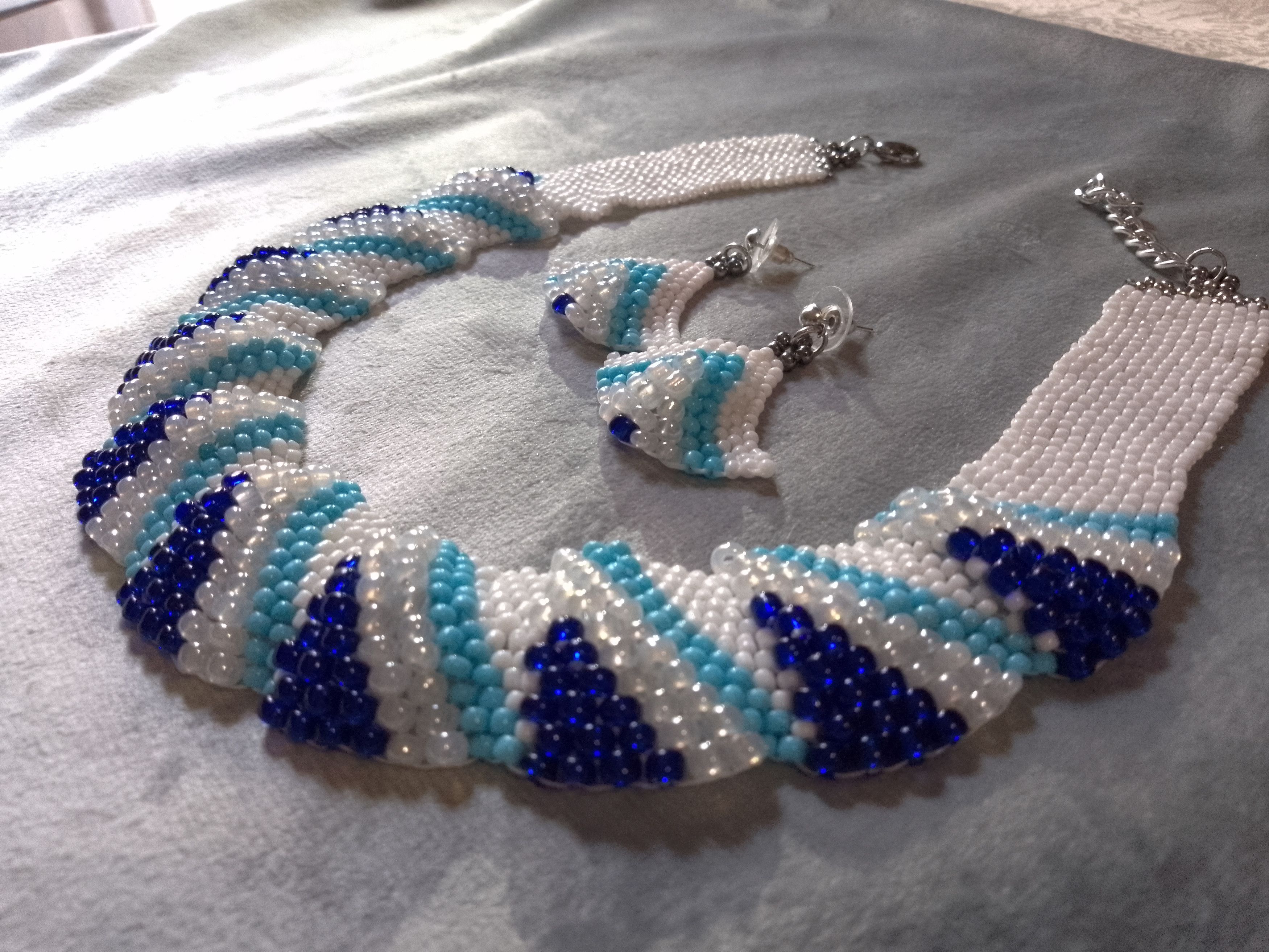 Handmade Necklace Embroidered Beaded Earrings Wavy Super Elegant Size ONE SIZE - 4 Thumbnail