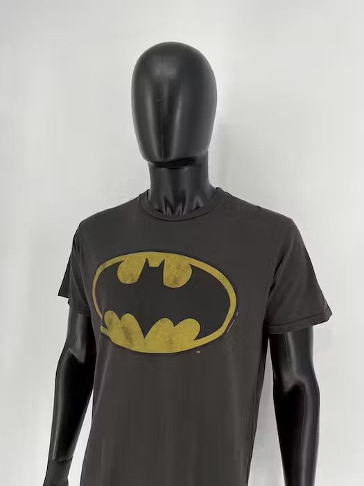 DC Comics Vintage Y2K Early Vintage Cool Faded Batman Tee Size US L / EU 52-54 / 3 - 7 Thumbnail