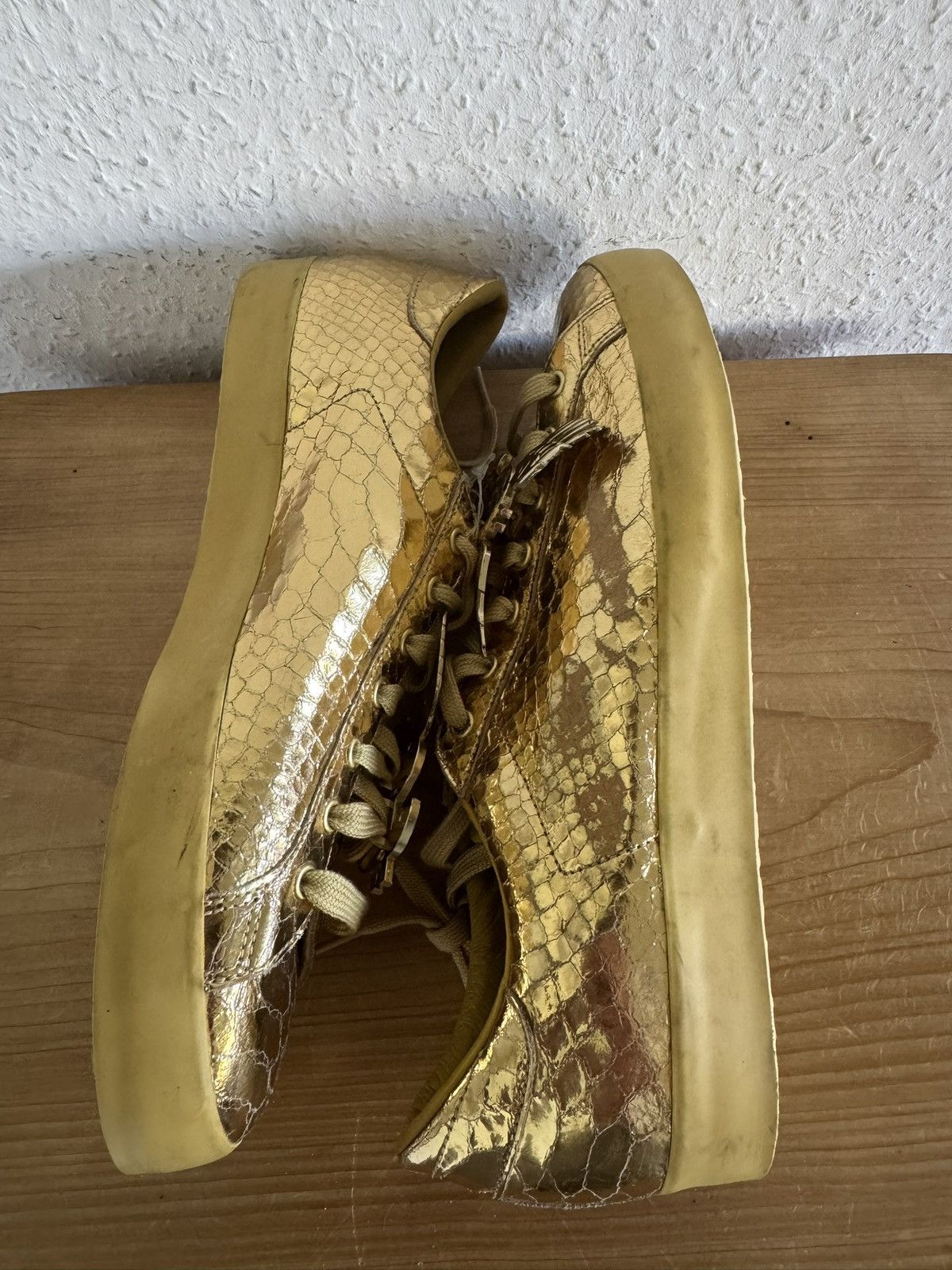 Adidas × Jeremy Scott Gold Dollar Wings Sneaker Size US 9 / EU 42 - 7 Thumbnail
