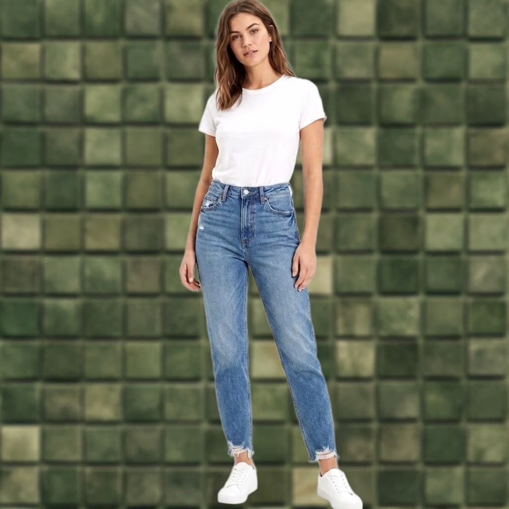 American Eagle Outfitters VINTAGE American Eagle Strigid Mom Jeans 6 28W High Rise Destructed NWT Bright Star Blue Women Jeans Weekend Retro 90s Boys Girls Mens Womens Size 28" / US 6 / IT 42 - 1 Thumbnail