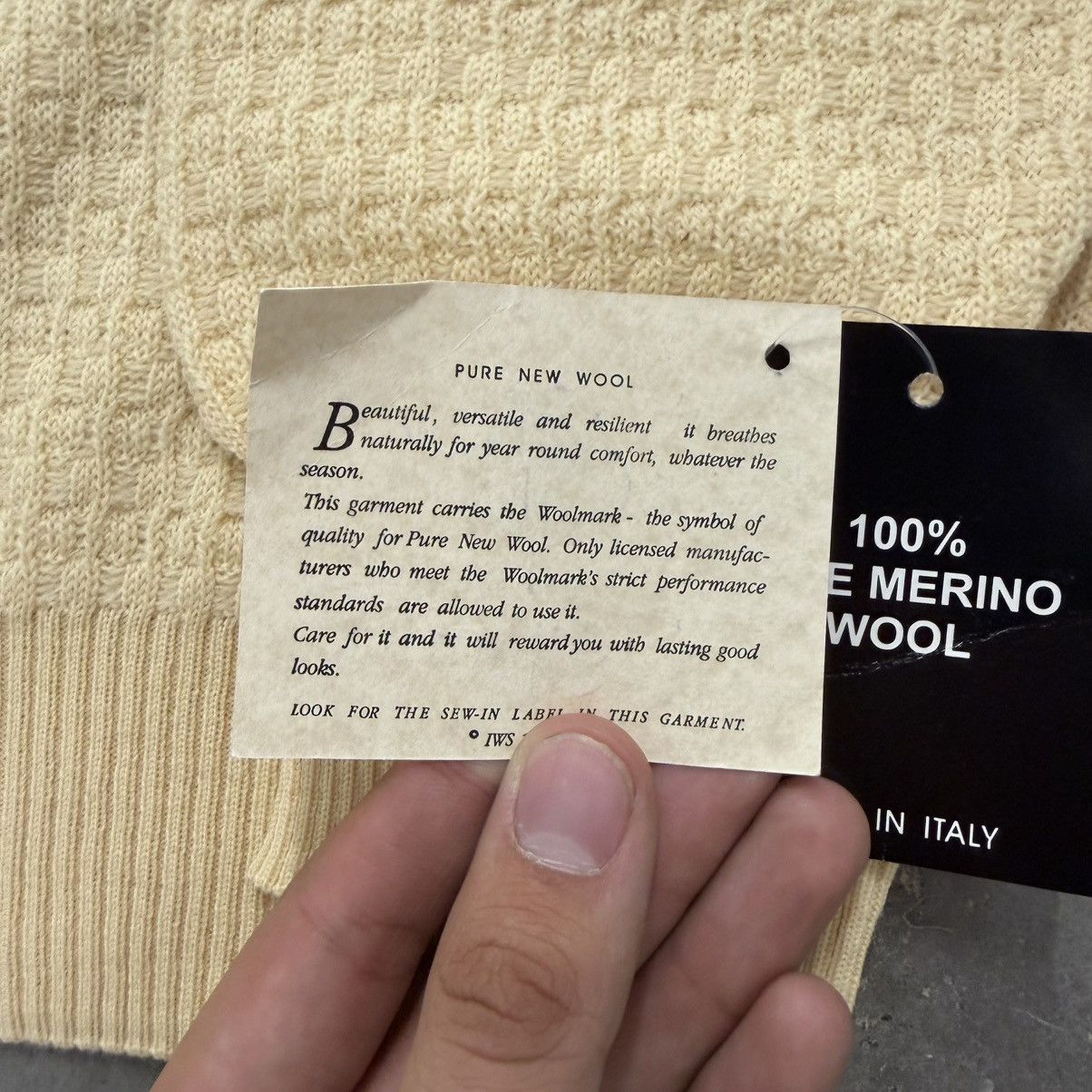 Other Cellini 100% Merino Wool Sweater Made in Italy Yellow Knit Size US L / EU 52-54 / 3 - 5 Thumbnail