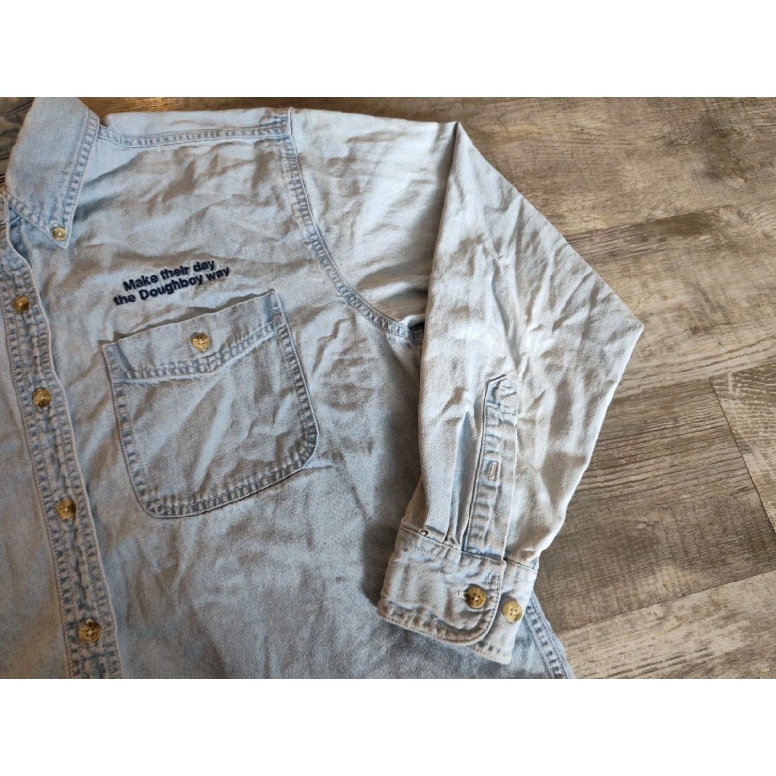 Lee VINTAGE Lee Women's Button-Down Shirt Denim Long Sleeve Embroidered Pillsbury Doughboy Blue 90s Casual, Workwear Size M / US 6-8 / IT 42-44 - 3 Thumbnail