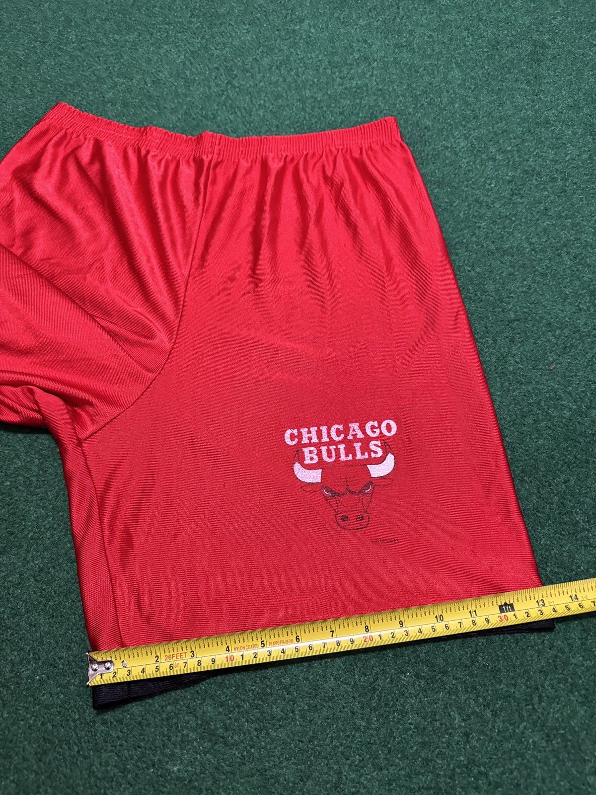 Logo 7 Chicago Bulls 90s Logo 7 Gym Basketball Shorts 33 Red NBA Size US 33 - 7 Thumbnail