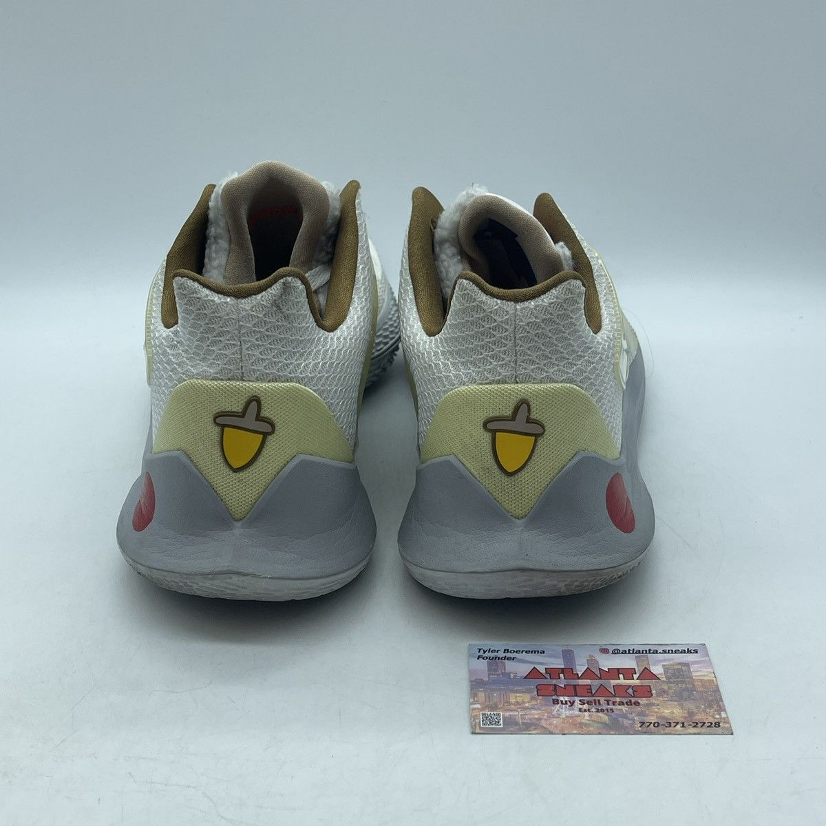 Nike SpongeBob SquarePants x Kyrie low sandy cheeks Size US 13 / EU 46 - 3 Thumbnail