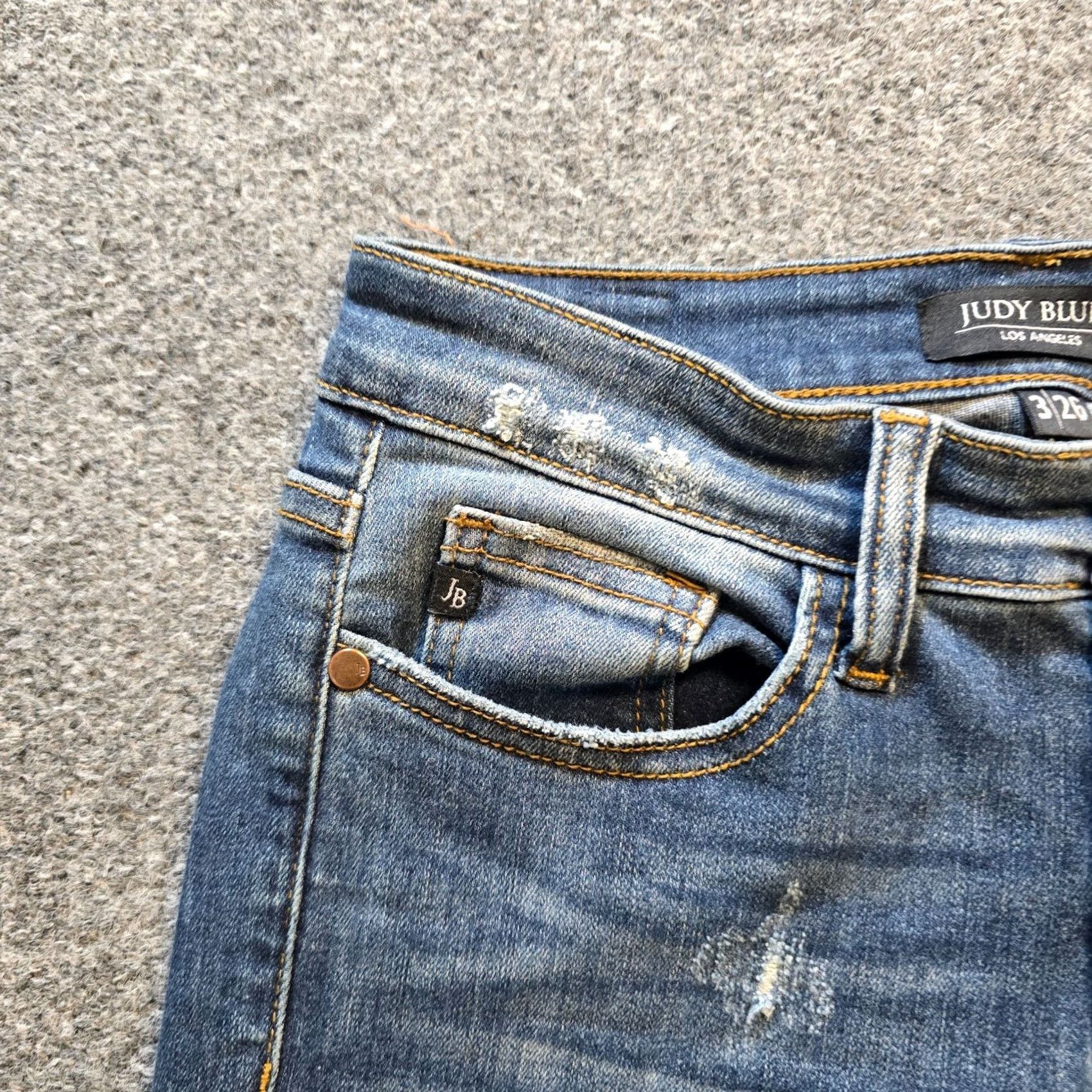Vintage Judy Blue Jeans Women Size 26 Blue Relaxed Fit Stretch Distressed Casual Capsule Jeans Bohemian City 5-Pocket Ankle Mid Rise Mens Womens Girls Size 26" / US 2 / IT 38 - 3 Thumbnail