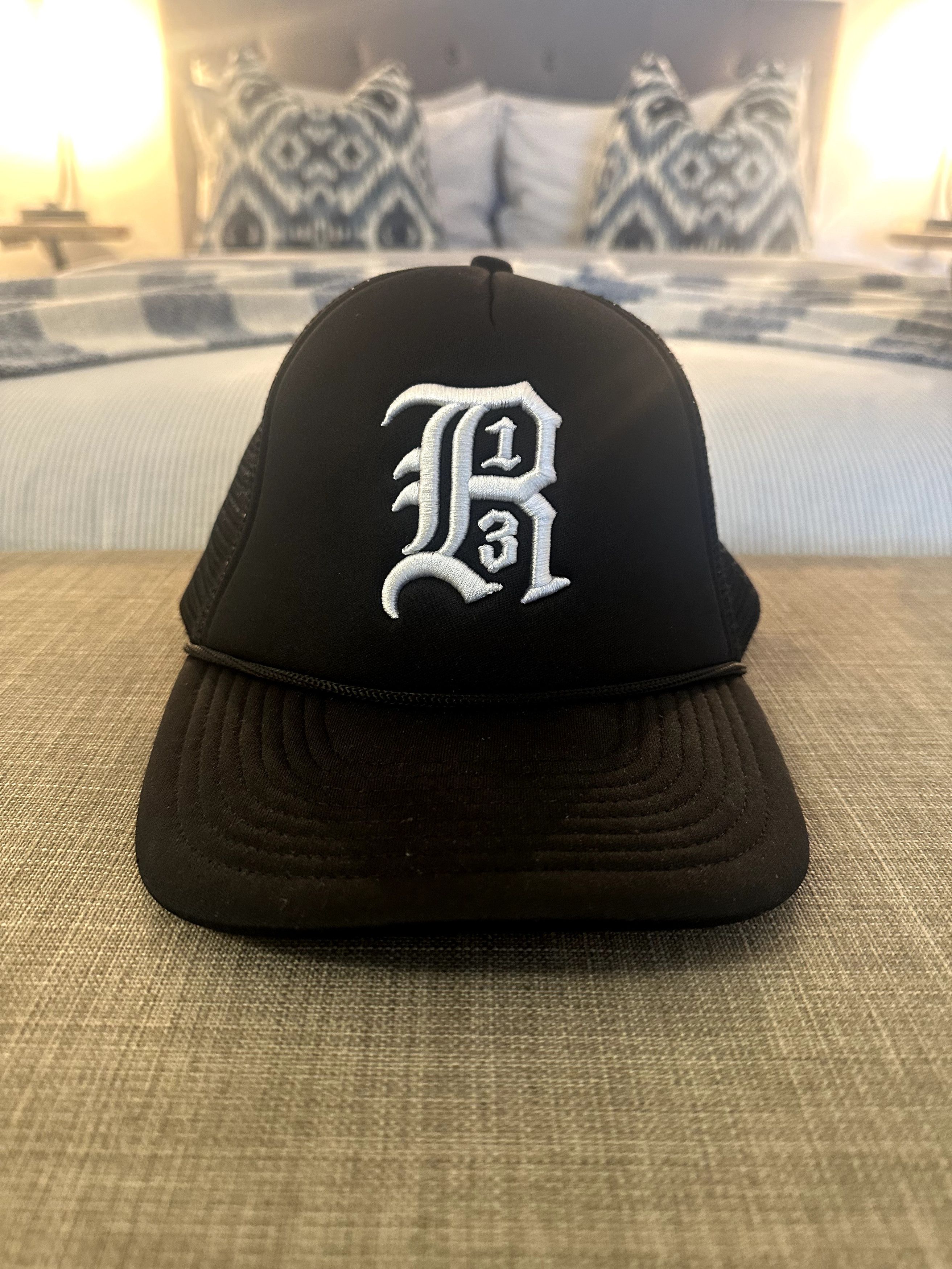 R13 R13 Logo Baseball Hat – Excellent Condition – Authentic Size ONE SIZE - 2 Thumbnail