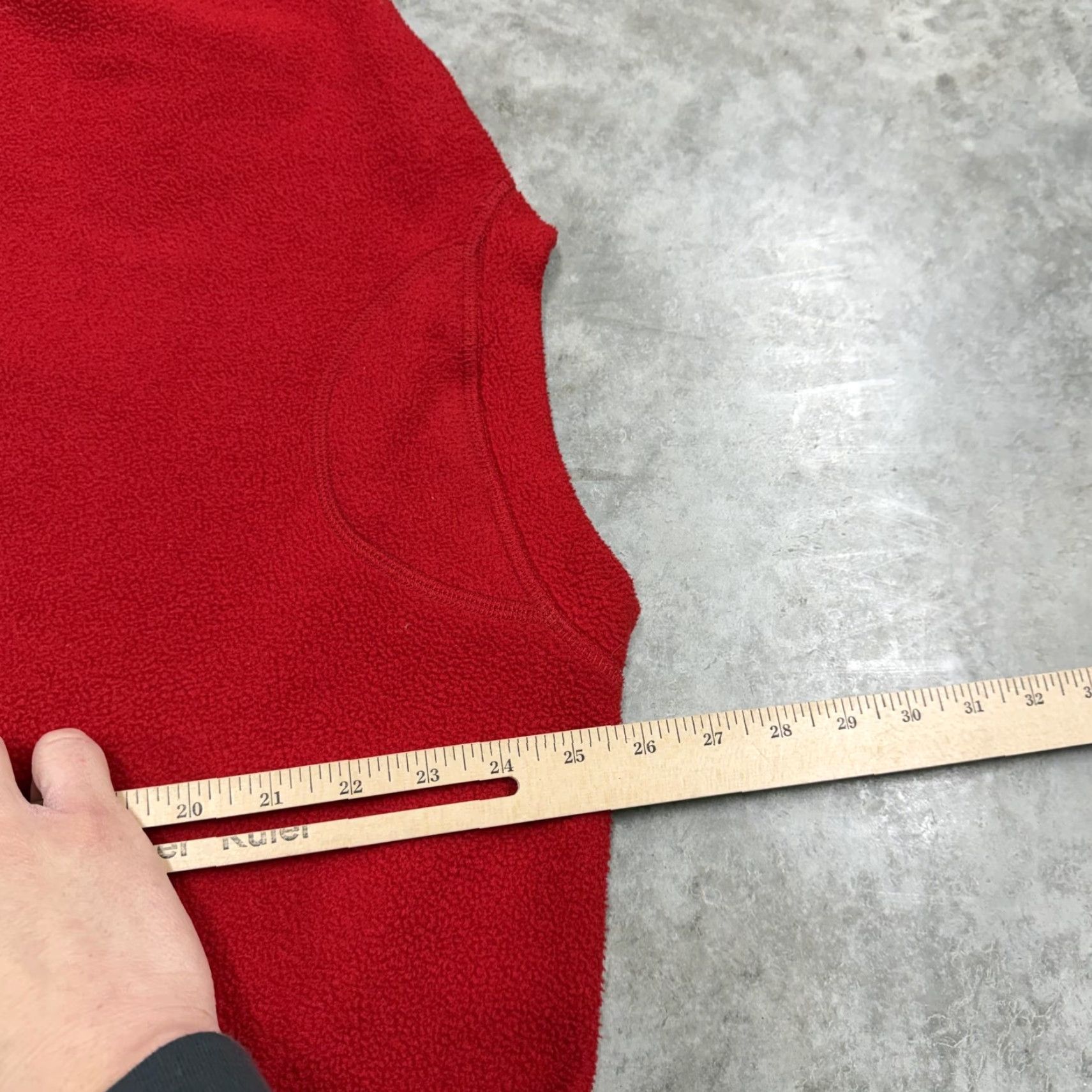 Vintage VINTAGE Perigee Sweatshirt Mens Large Red Fleece Crewneck USA 90s Embroidered Logo Crew Neck Pullover Solid Pattern Outdoor Ski Belts Size US L / EU 52-54 / 3 - 7 Thumbnail
