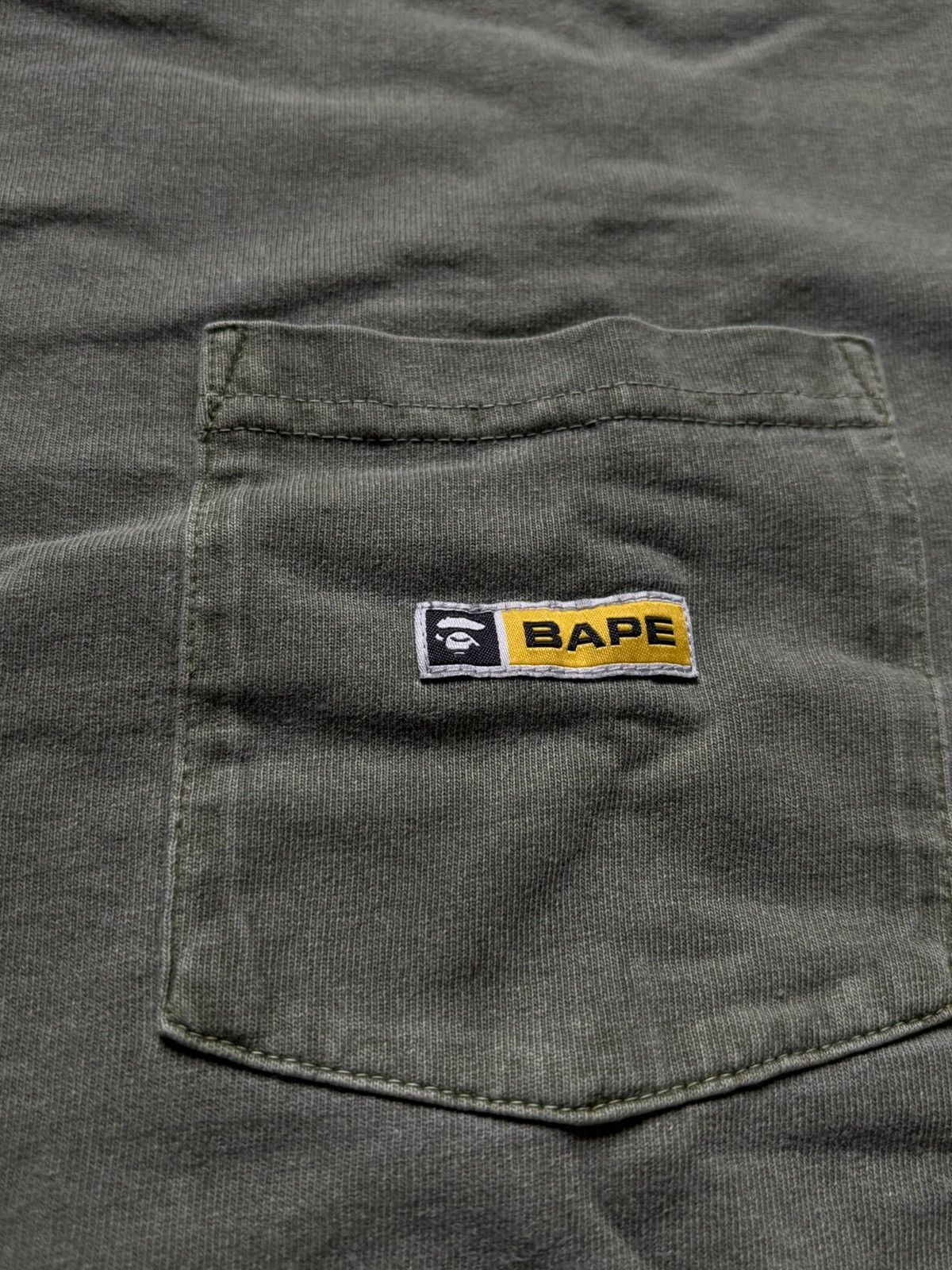 Bape BAPE Relaxed Pocket L/S Tee Olive Size US M / EU 48-50 / 2 - 3 Thumbnail